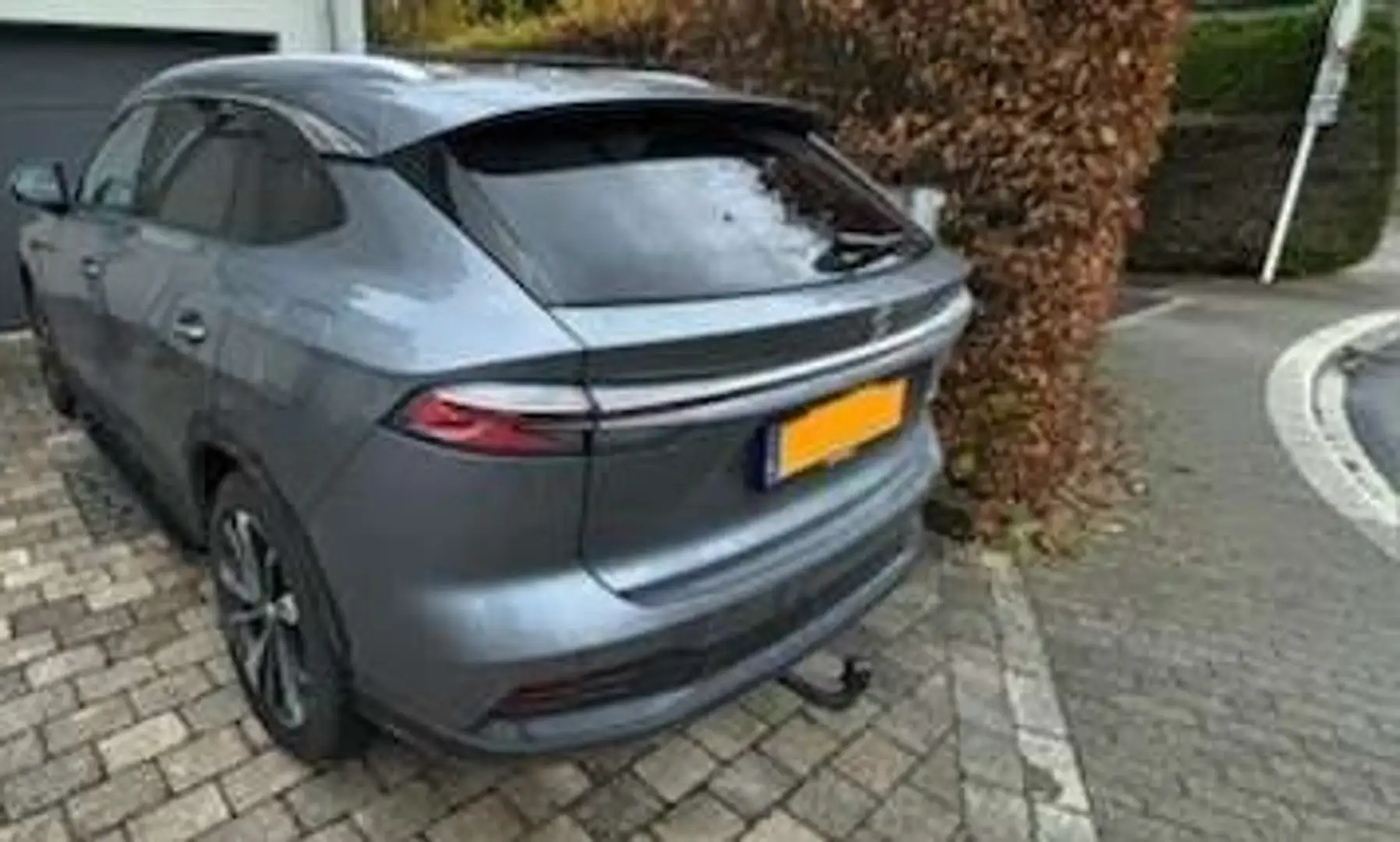 MG HS EHS 1.5T-GDI PHEV Luxury Gris - 2