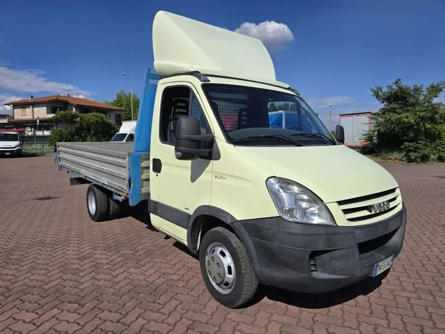 Iveco Daily 35C15 cassone fisso Giallo - 1