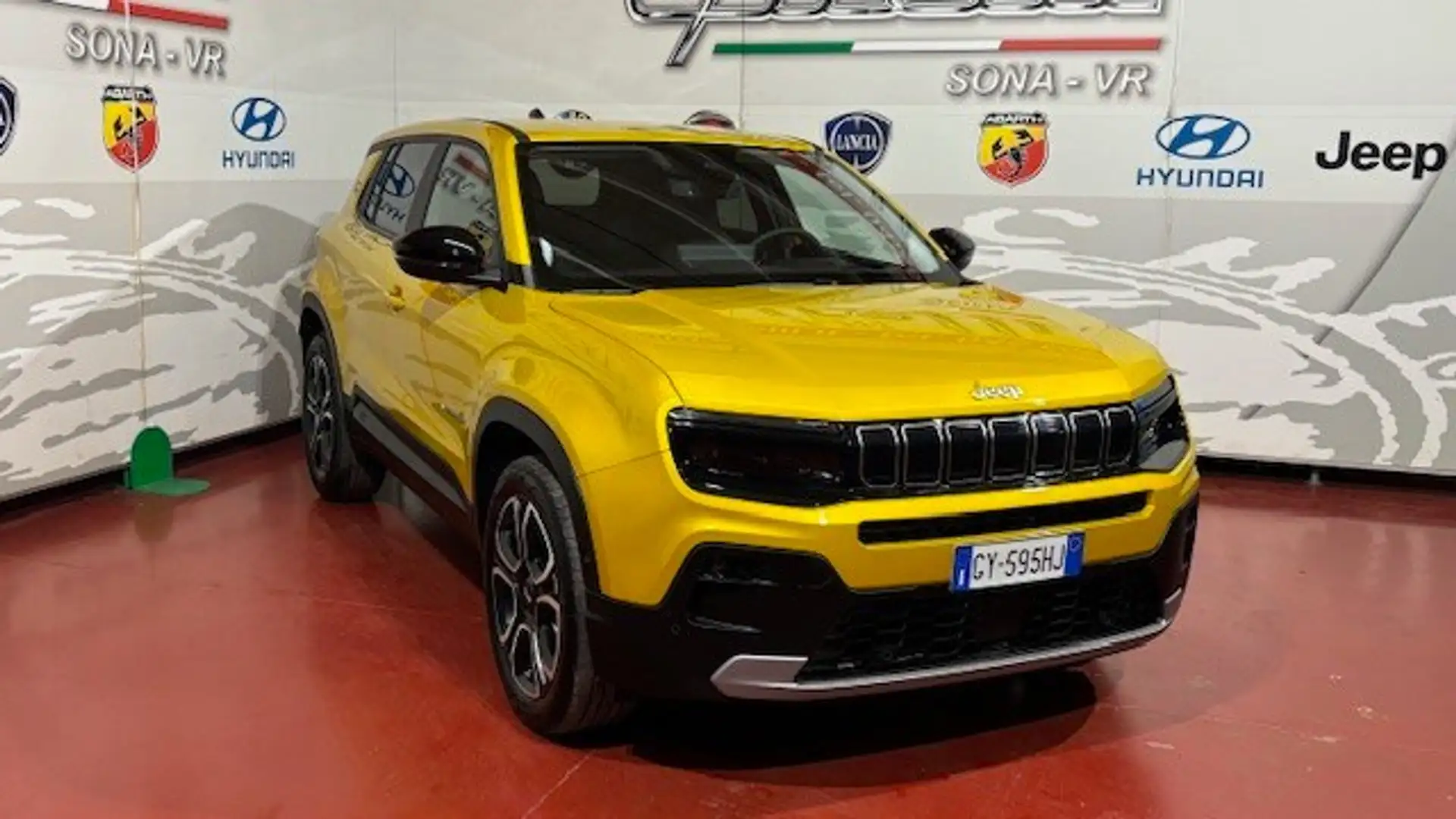 Jeep Avenger Avenger 1.2 Turbo 100 CV MHEV Summit Gelb - 2