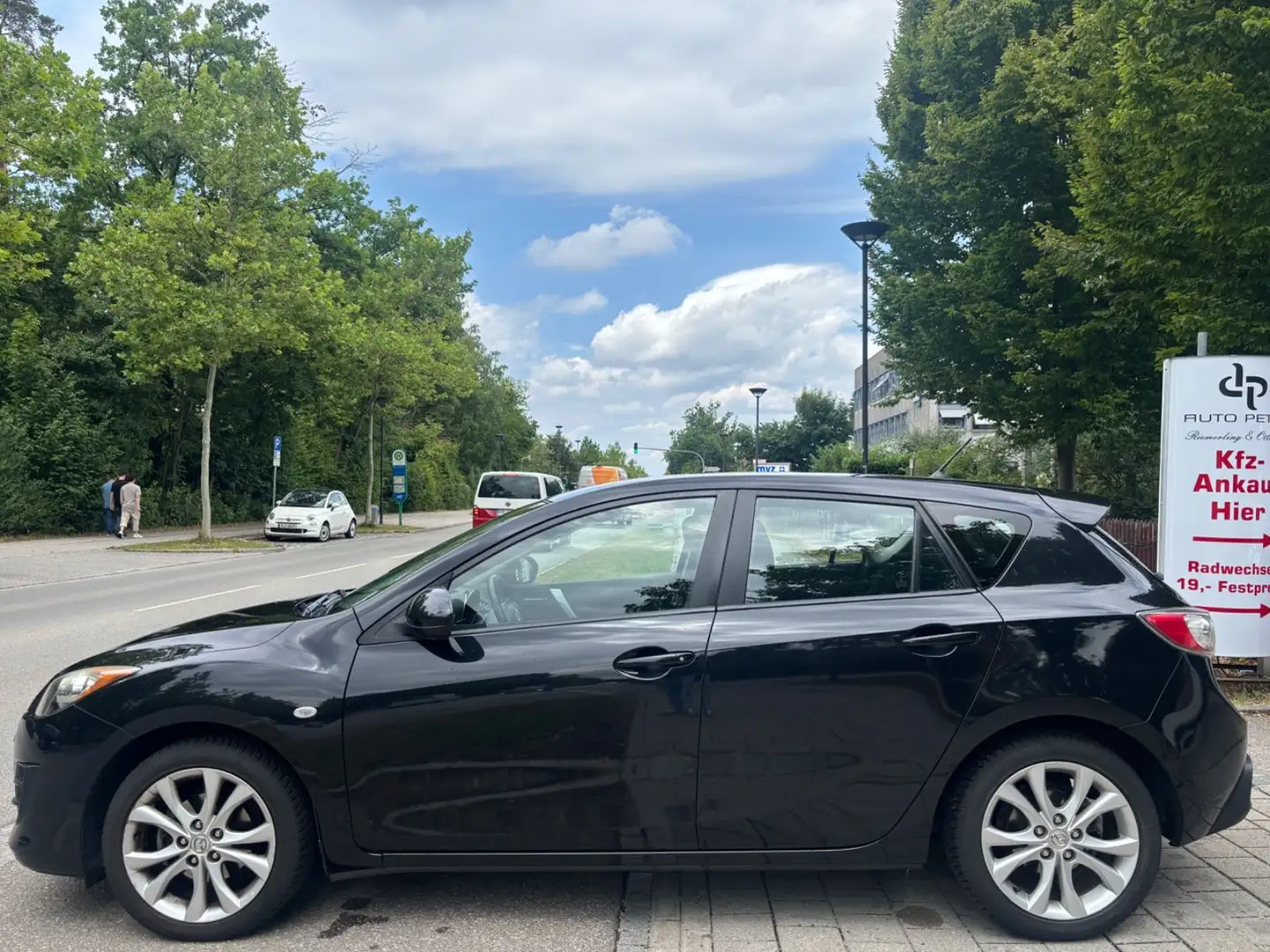Mazda 3 Lim. Active Plus Schwarz - 2
