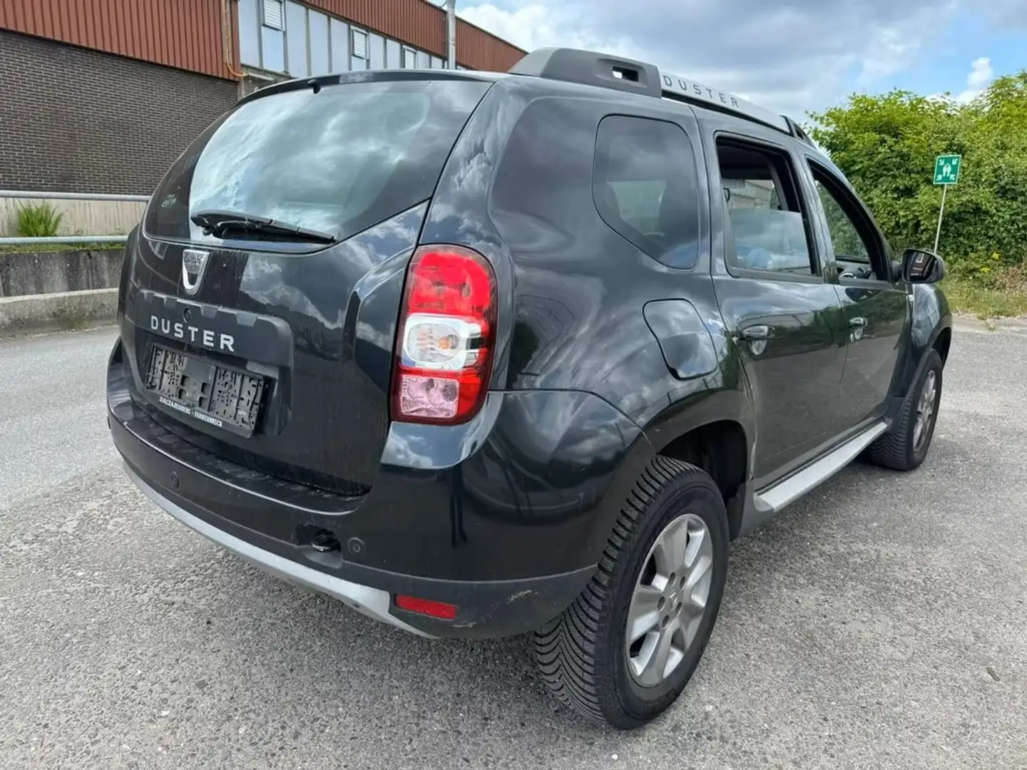 Dacia Duster Ambiance dCi 1104x4 Schwarz - 2