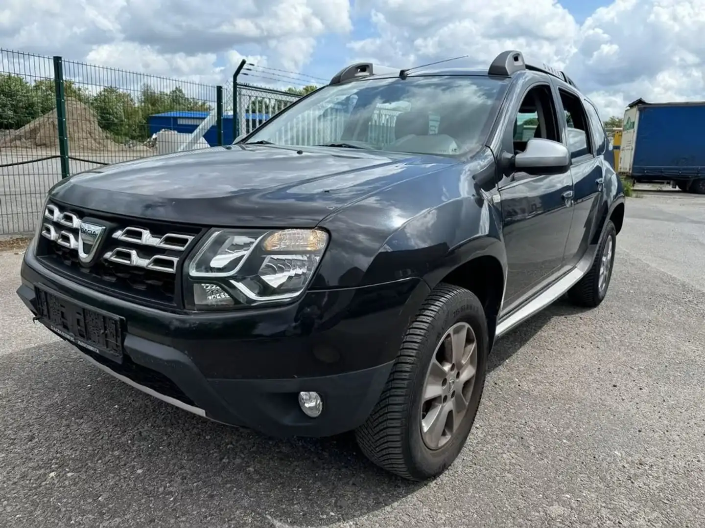 Dacia Duster Ambiance dCi 1104x4 Schwarz - 1