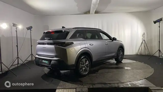 Peugeot 5008 view 5