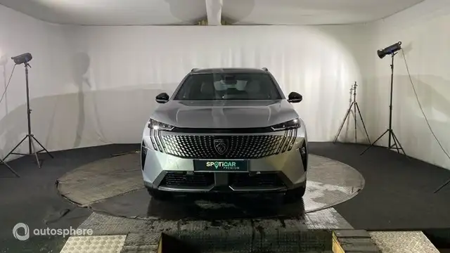 Peugeot 5008 view 2