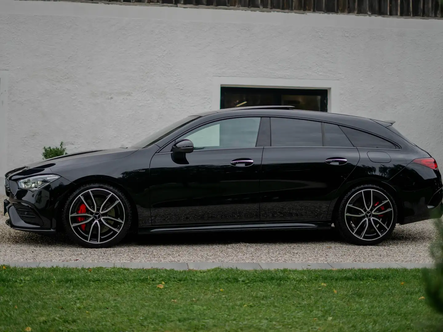Mercedes-Benz CLA 35 AMG CLA 35 AMG 4MATIC Shooting Brake Aut. Schwarz - 2