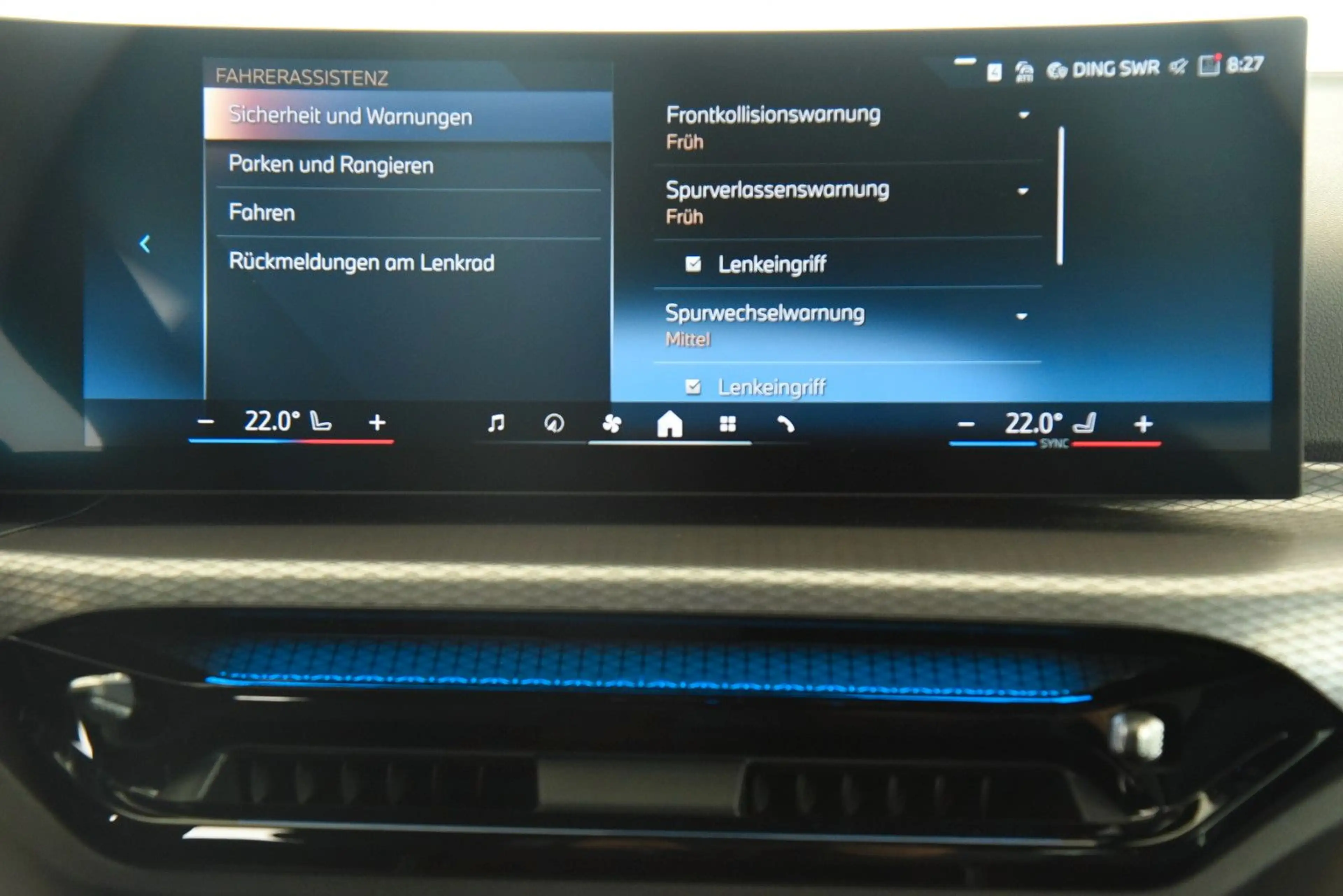 BMW 320 d xDrive M Sport Pro ACC LED HUD HiFi Alarm — photo 13