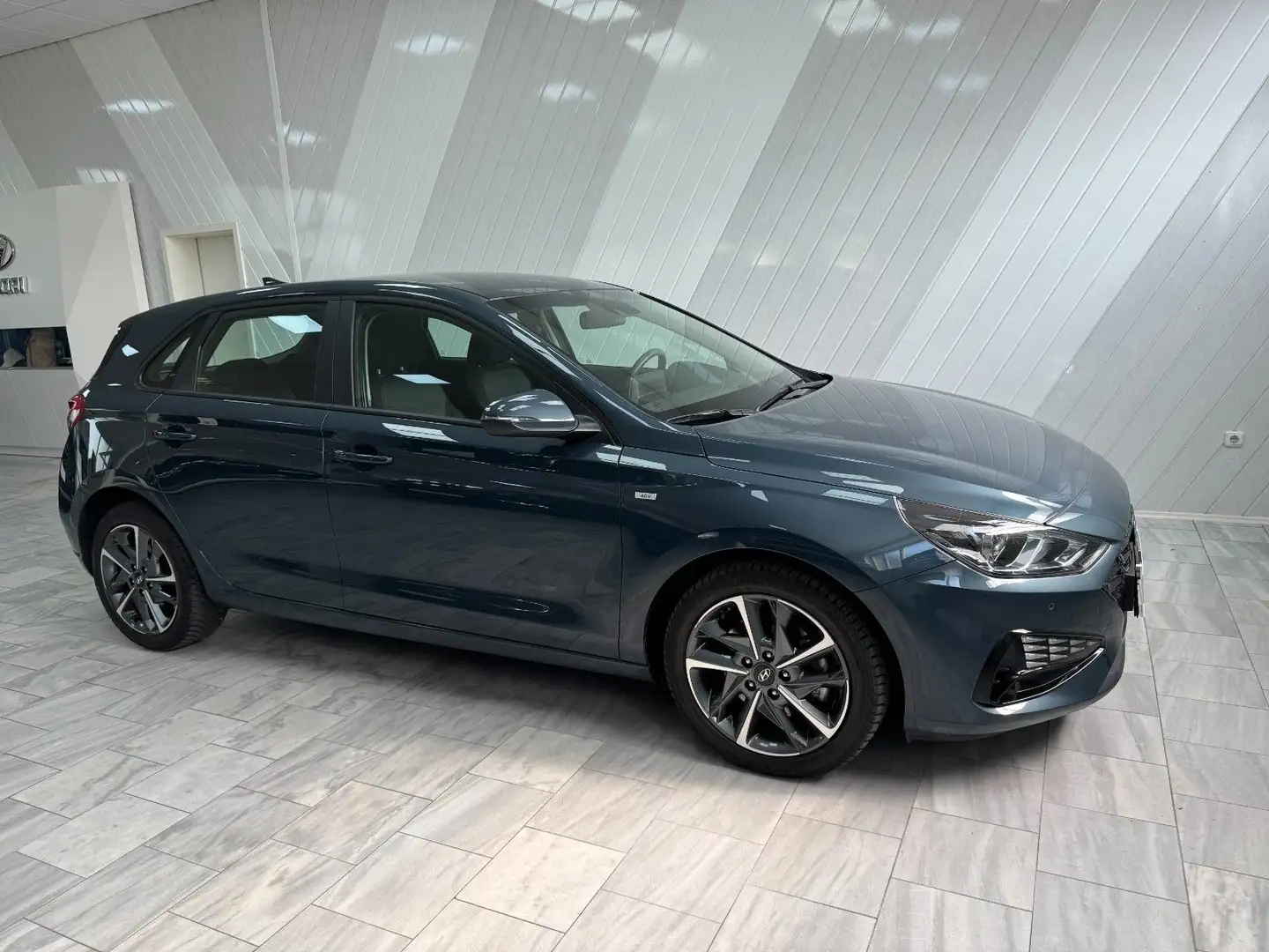 Hyundai i30 Trend Mild-Hybrid Blauw - 1