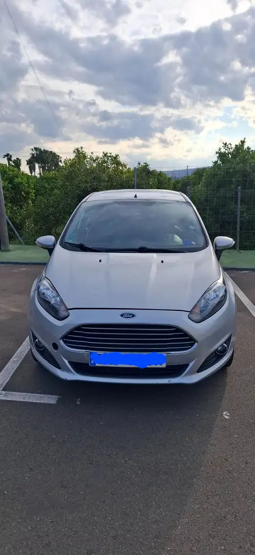 Ford Fiesta Fiesta 1.25 Titanium 82 Titanium Plateado - 2