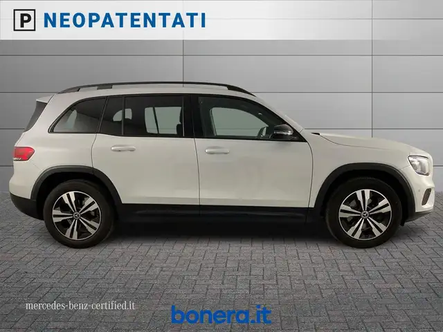 Mercedes-Benz GLB view 5