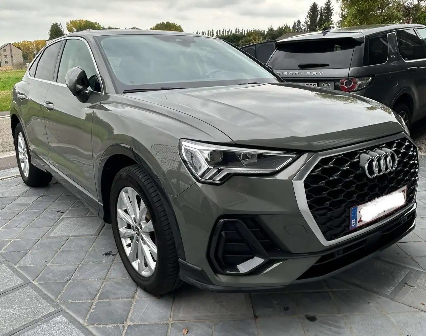 Audi Q3 Sportback 1.5 TFSI Business GARANTIE 07/2026 Grijs - 2