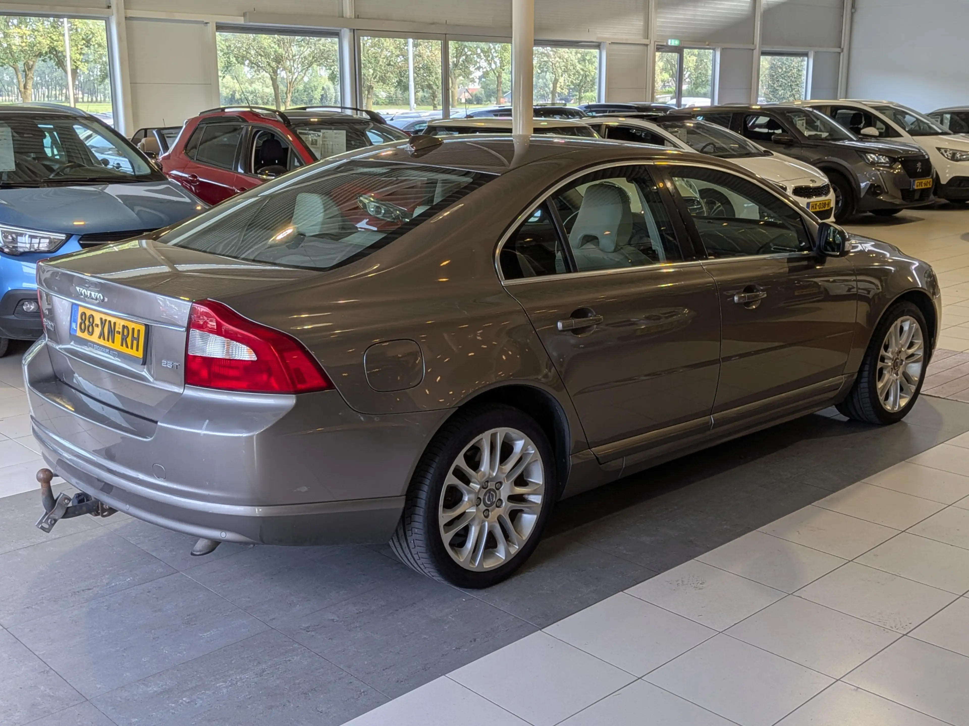 Volvo S80 2.5 T Momentum Automaat, Trekhaak, Airco — photo 4