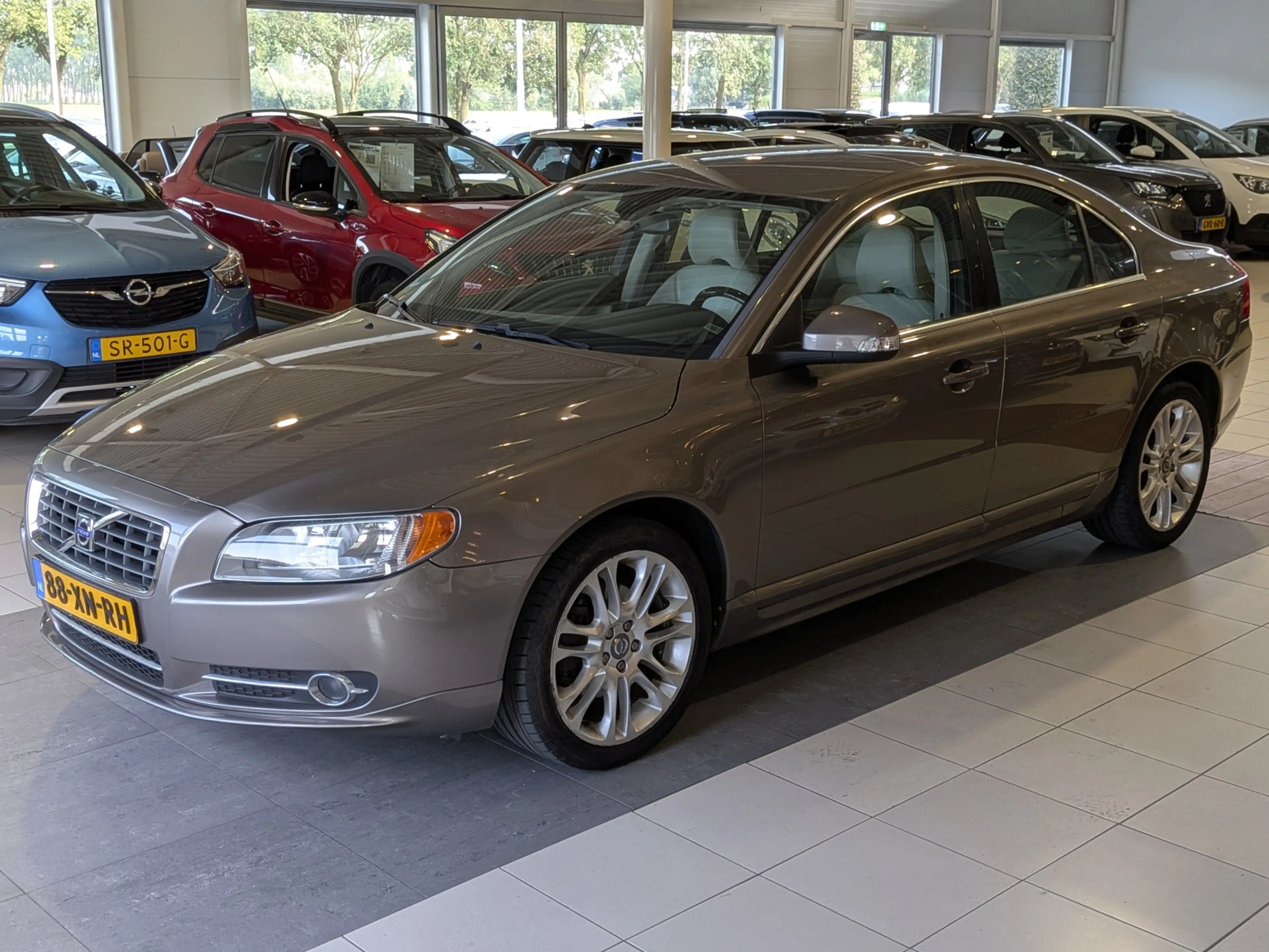 Volvo S80 2.5 T Momentum Automaat, Trekhaak, Airco — photo 2