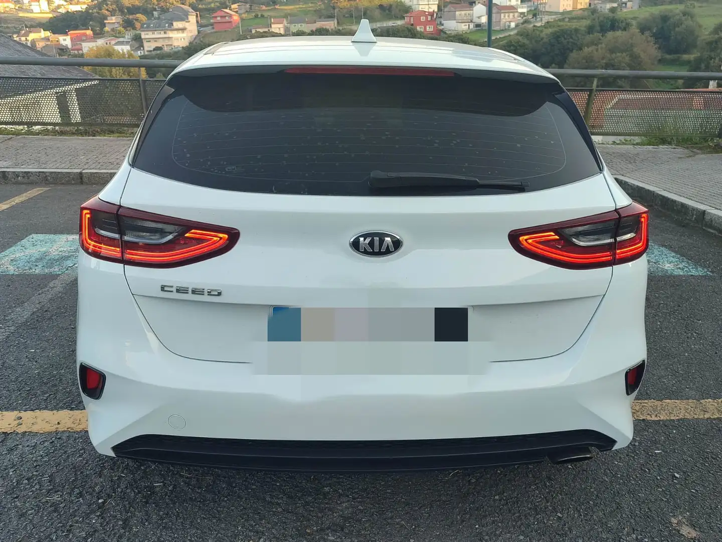 Kia Ceed / cee'd 1.6 CRDI Eco-Dynamics Drive 115 - 2