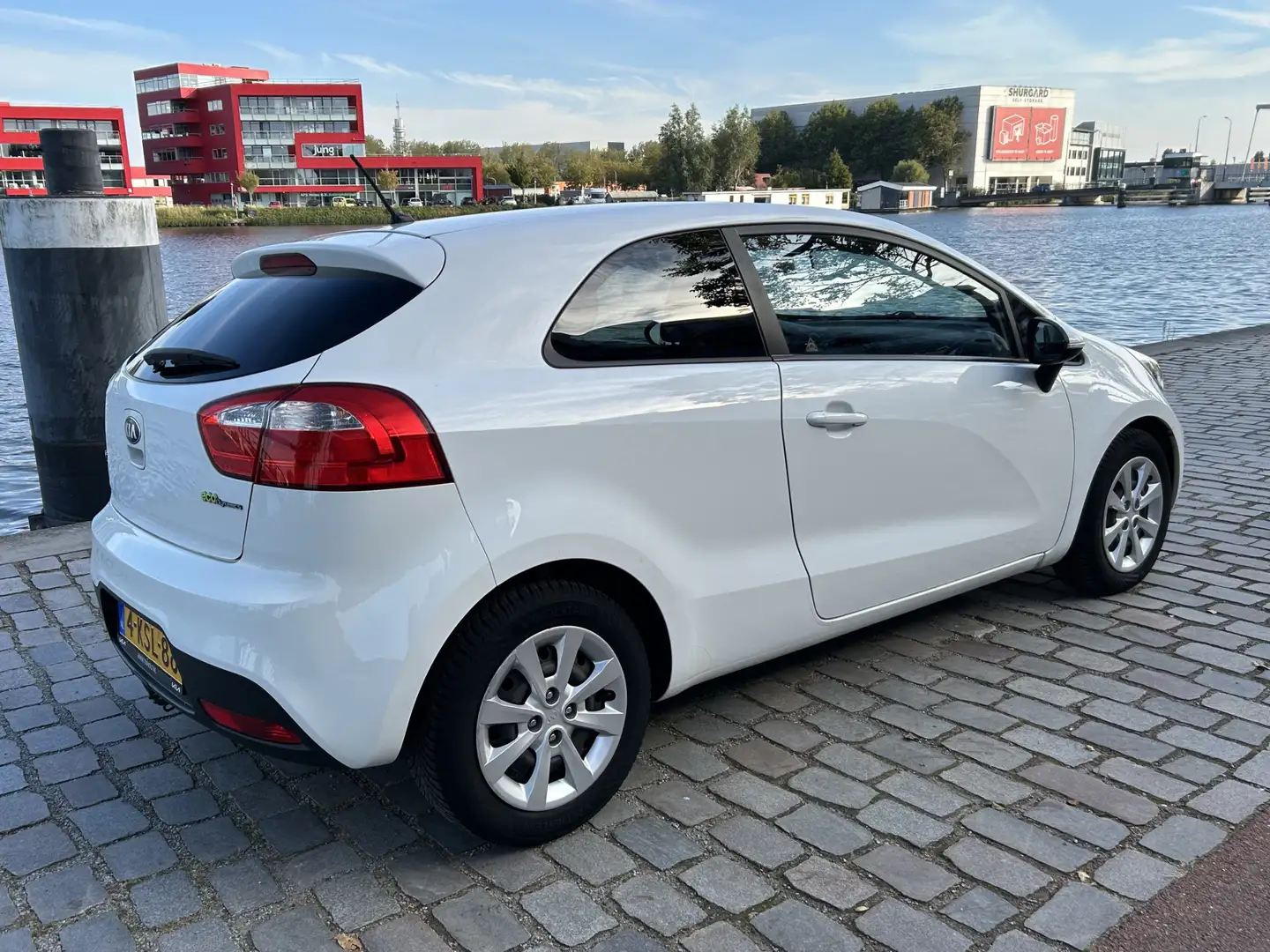 Kia Rio 1.2 CVVT Plus Pack 3 deurs airco keurige auto Wit - 2
