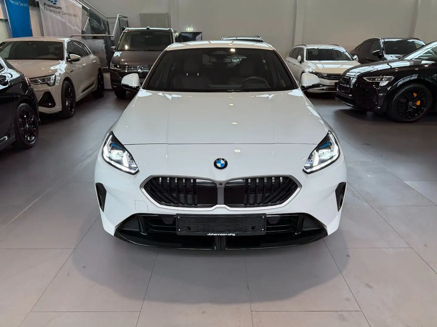 BMW 120 d M Sport AID/HUD/360°/H&K/LEDER/KEY/LED/AHK Blanc - 2