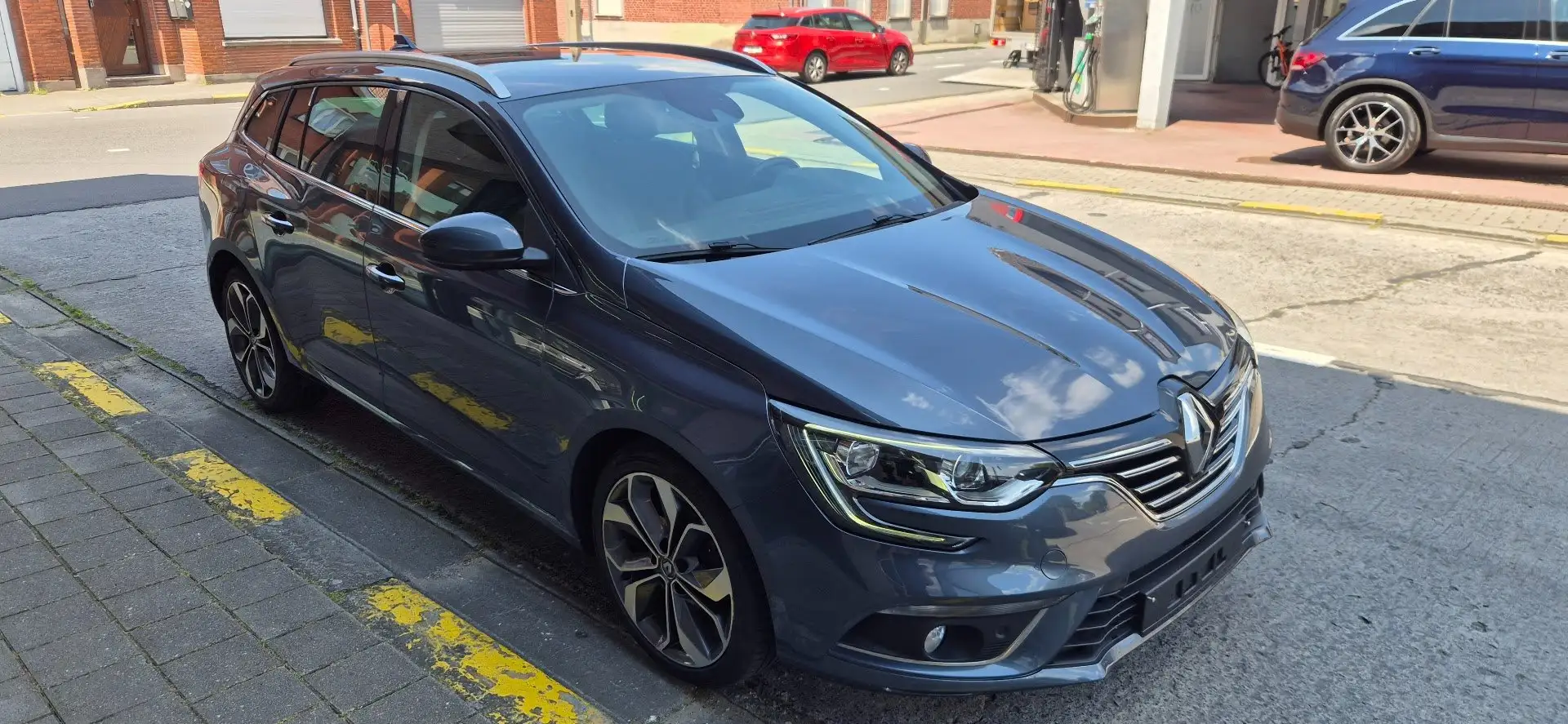 Renault Megane Megane Grandtour TCe 140 GPF EDC LIMITED Grijs - 2
