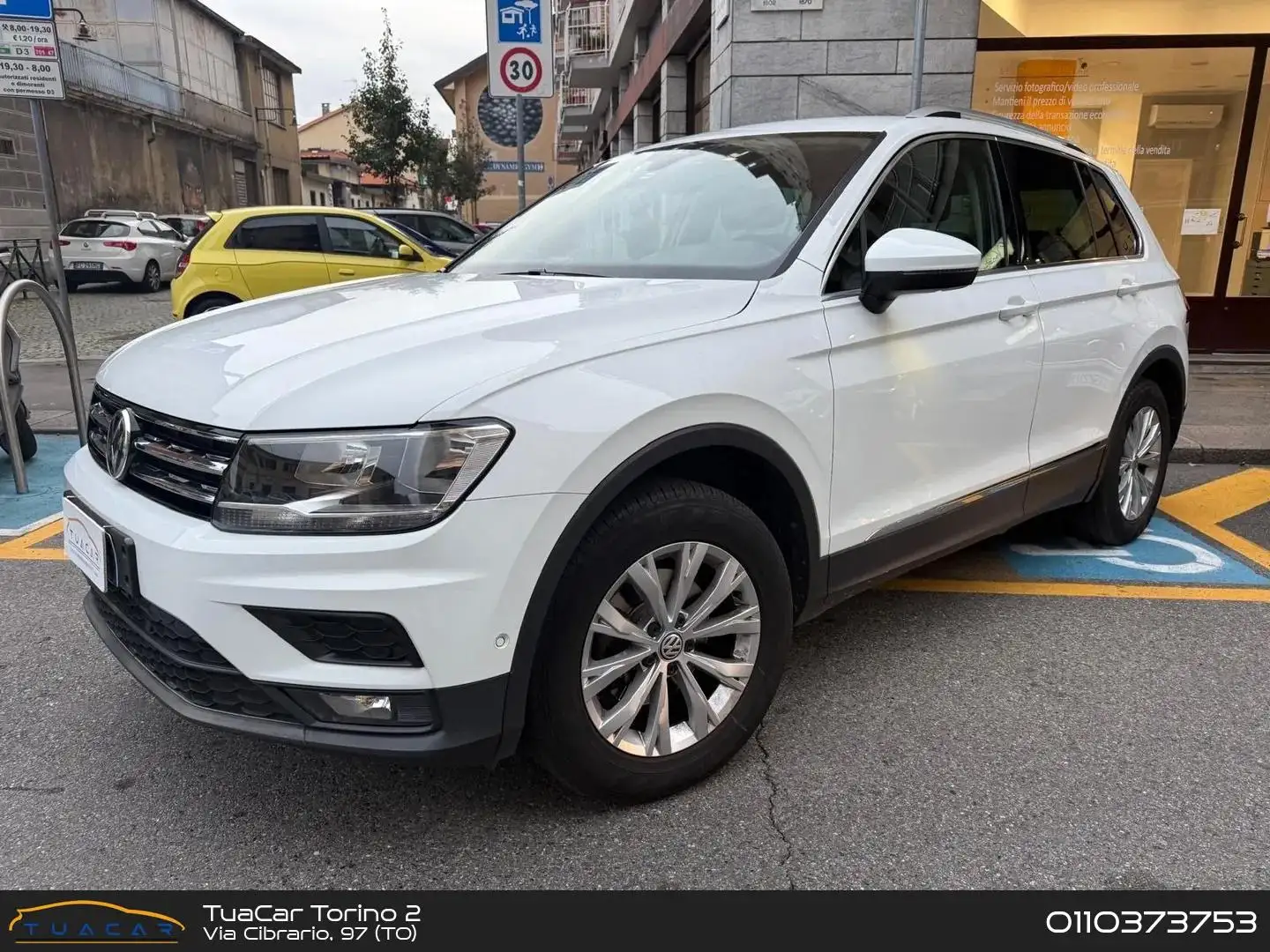 Volkswagen Tiguan Business 2.0 TDI Wit - 1