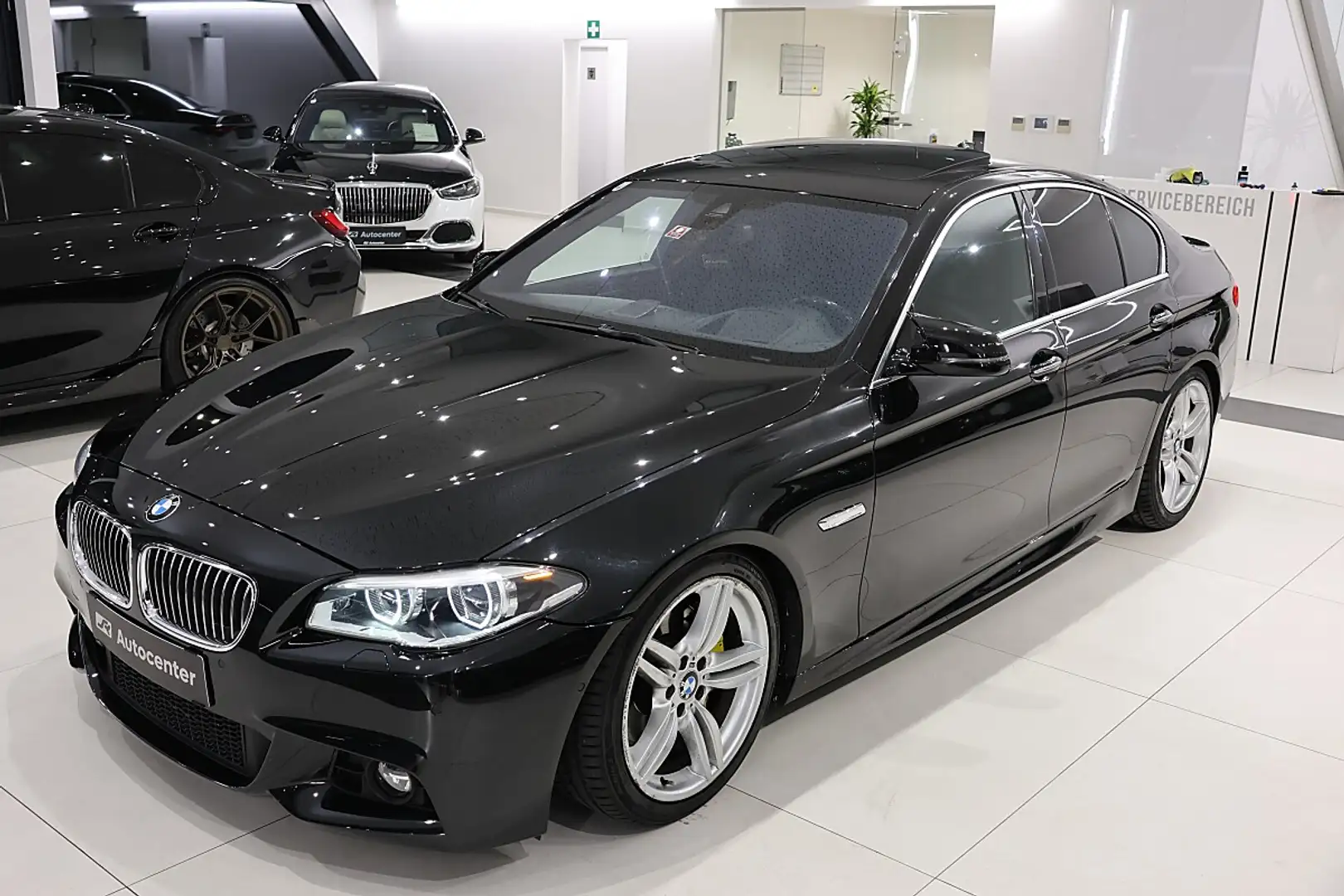 BMW 530 d xDrive Aut. *VOLLAUSTATTUNG* Schwarz - 2