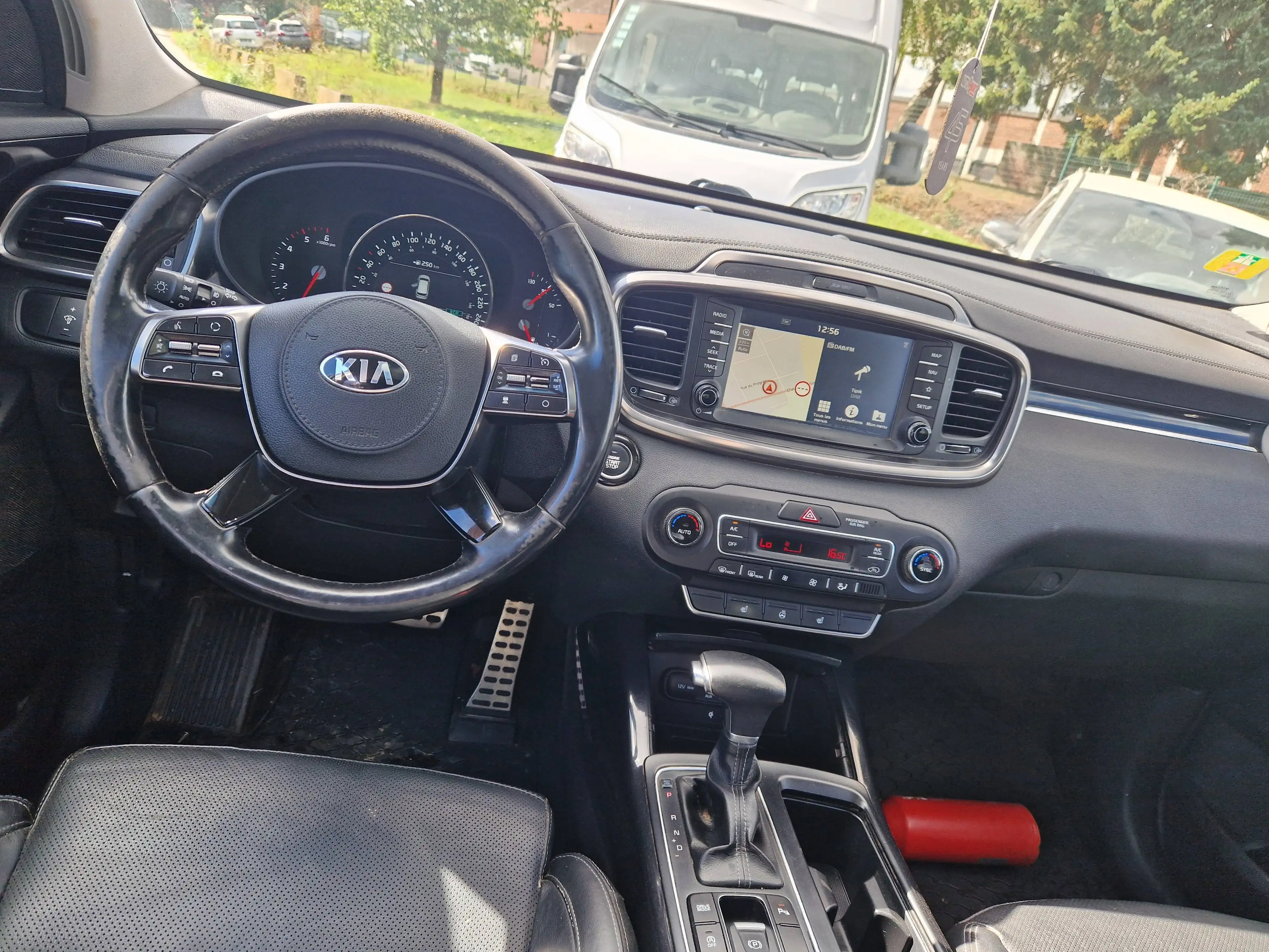 Kia Sorento Sorento 2.2 CRDi 2WD Platinium 2pl. ISG (EU6d-T) — photo 12