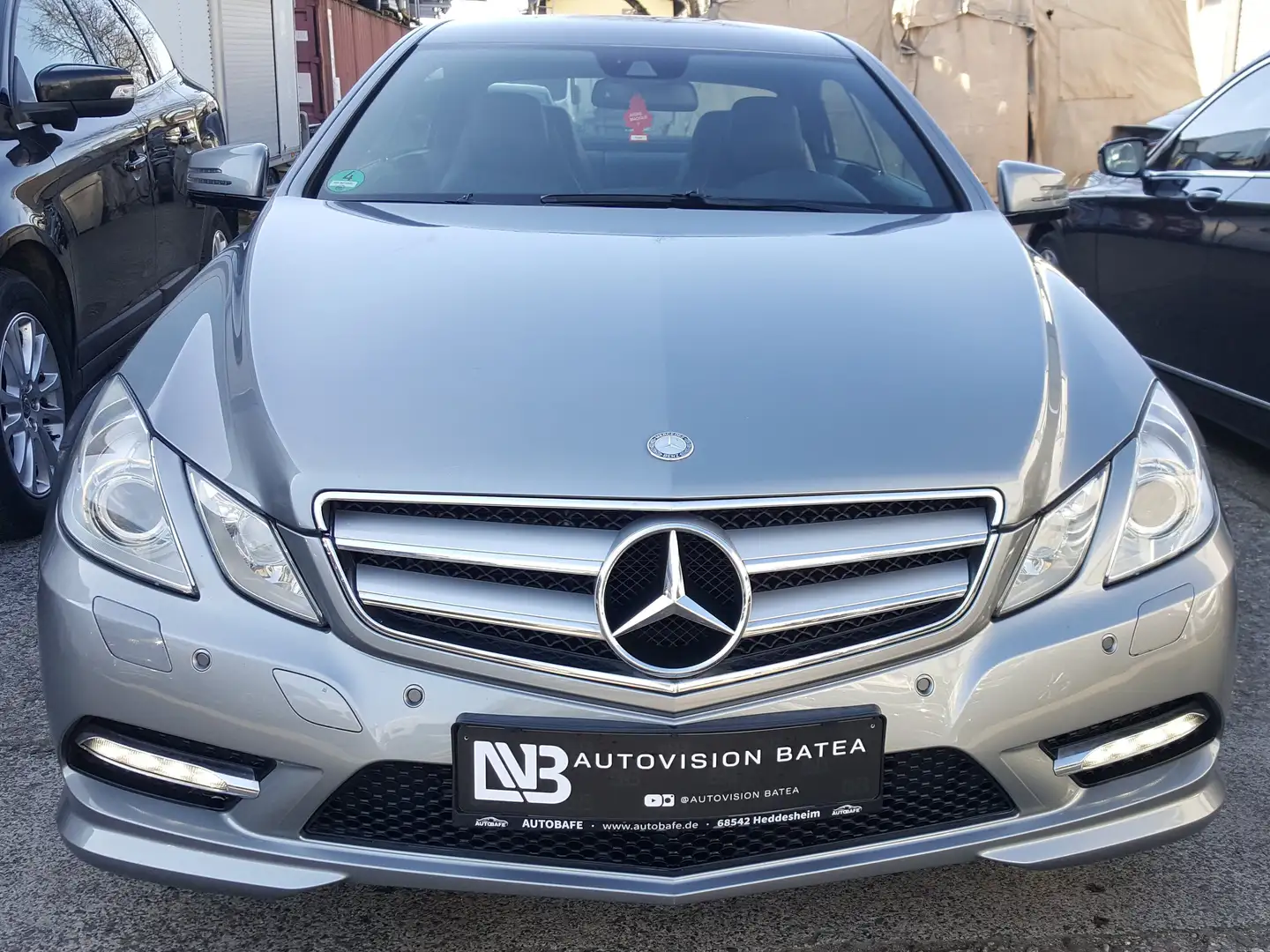 Mercedes-Benz E 200 Coupe BlueEFFICIENCY 7G-TRONIC Elegance,XENON,NAVI Grey - 2