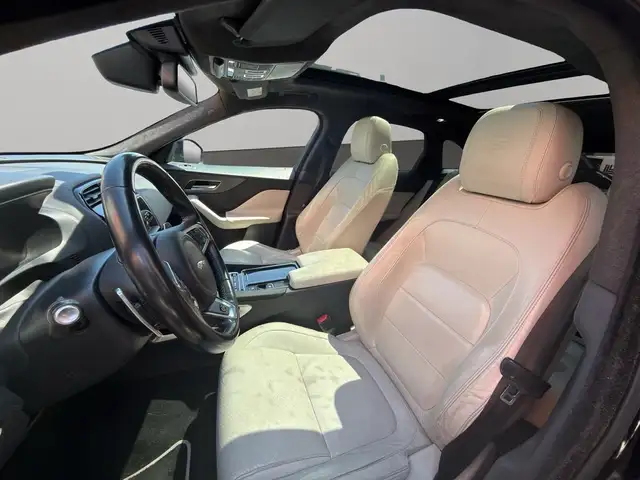 Jaguar F-Pace view 7
