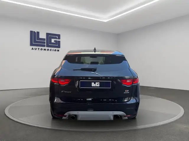 Jaguar F-Pace view 6