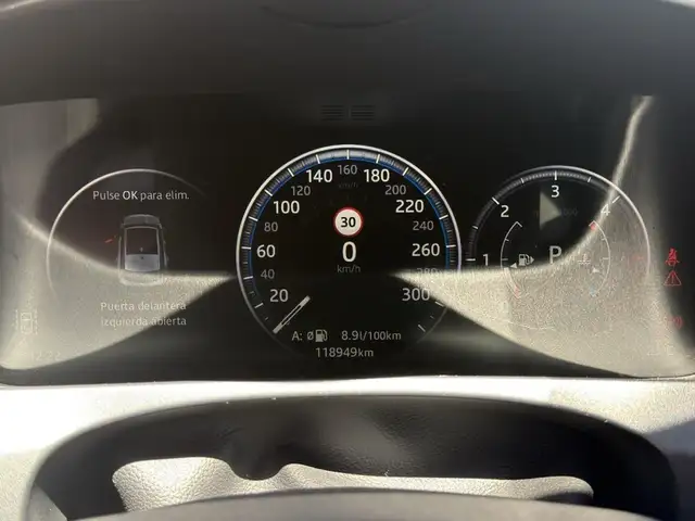 Jaguar F-Pace view 12