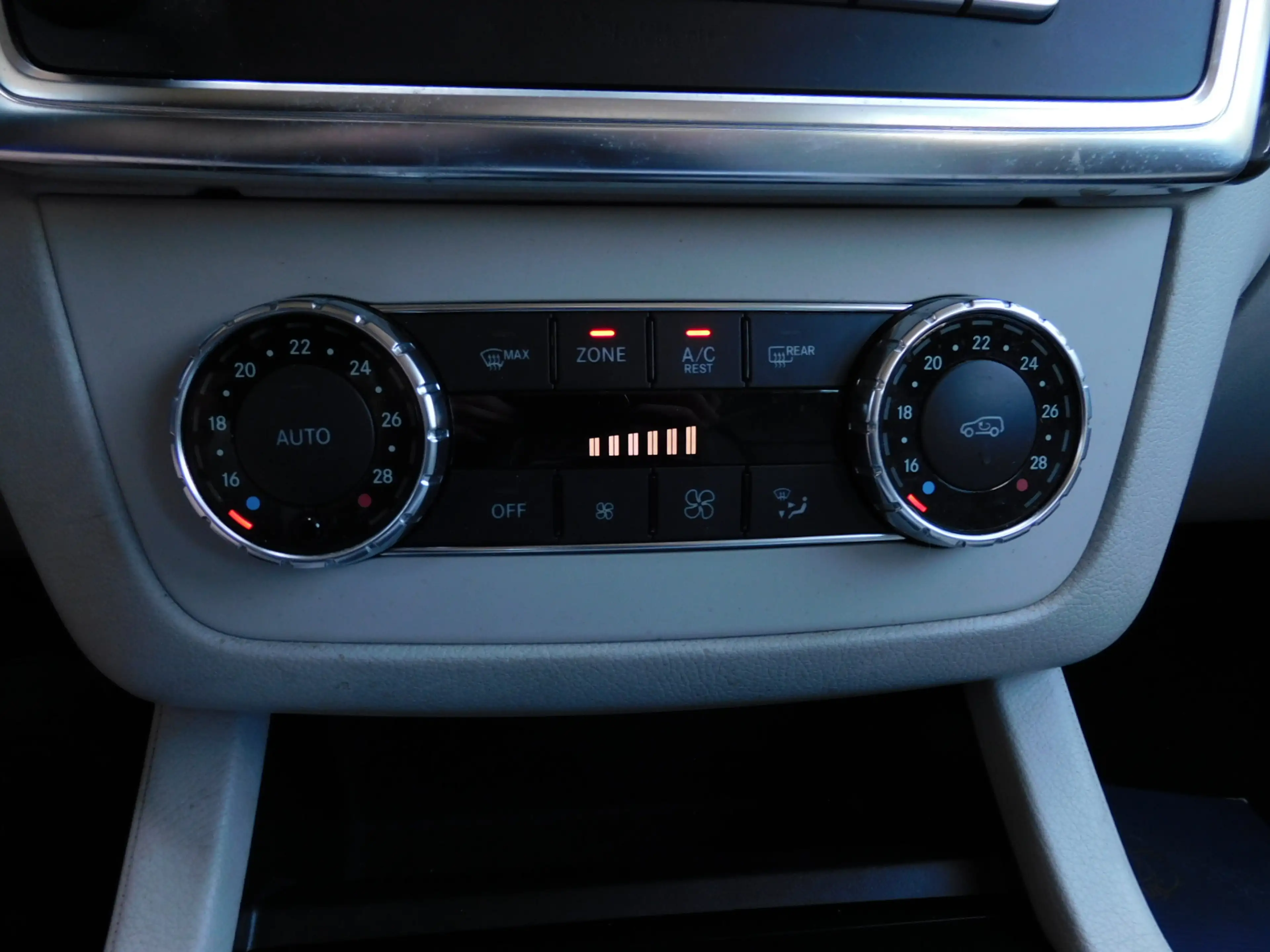Mercedes-Benz GL 350 BlueTEC 4-Matic 7-PERSOONS 1e EIGENAAR! DEALER OND — photo 32