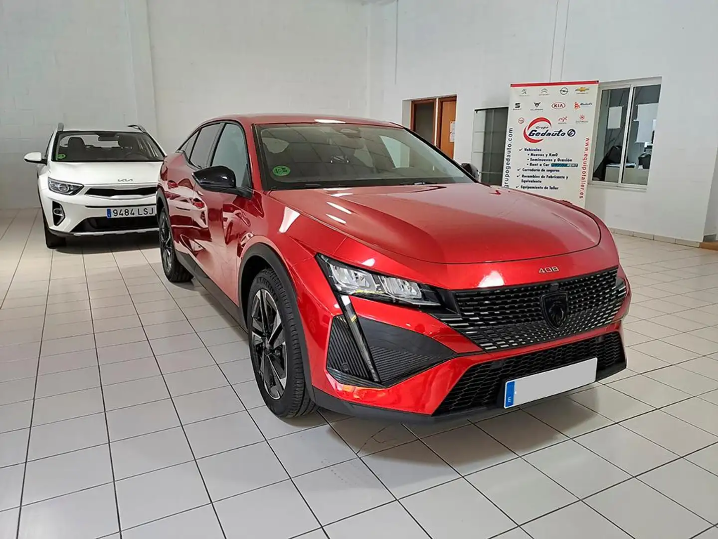 Peugeot 408 PureTech 130 Allure Pack EAT8 Rojo - 1