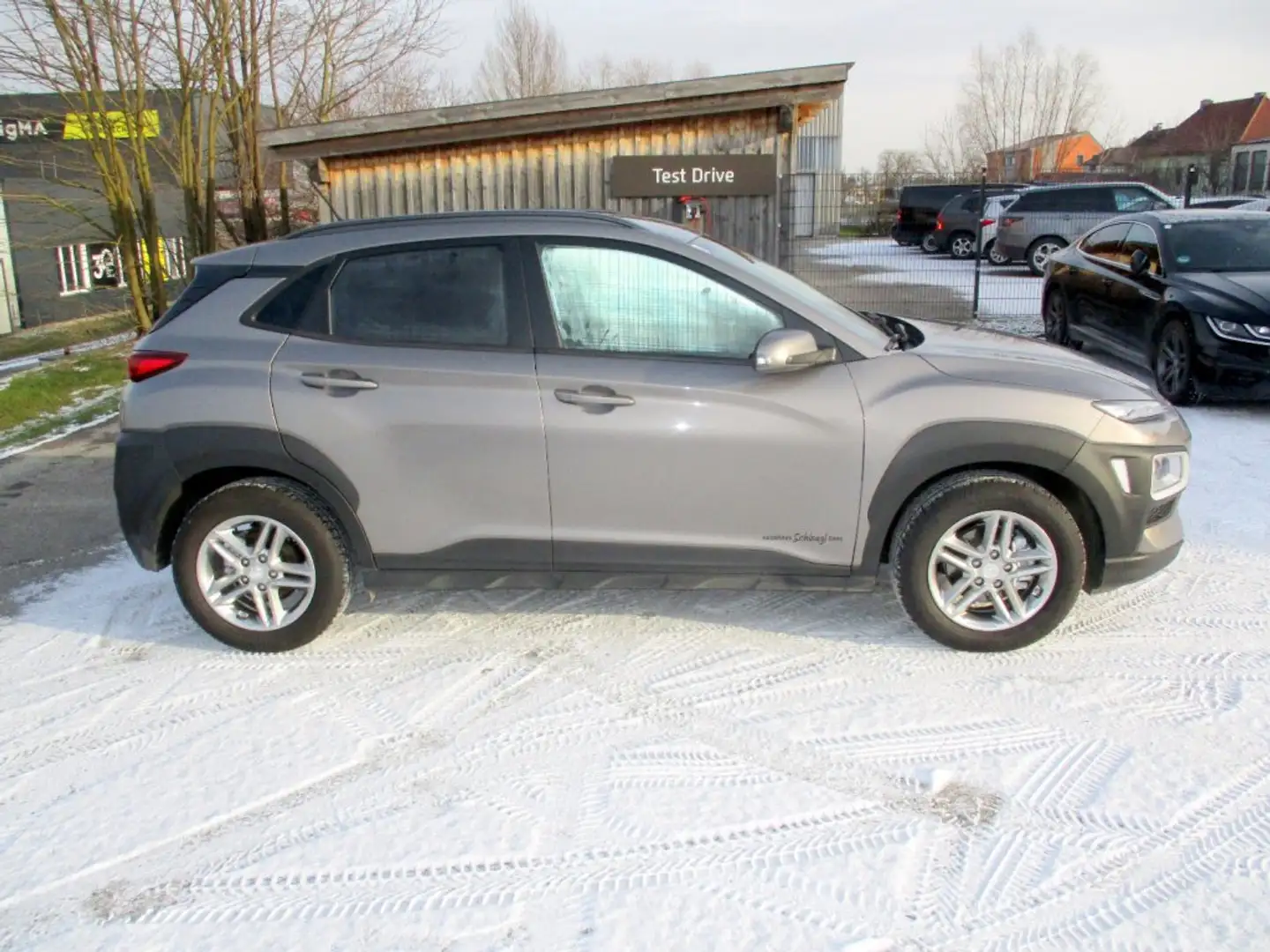 Hyundai KONA Comfort 1,0 T-GDi 2WD 1101q-P1-O2 Braun - 2