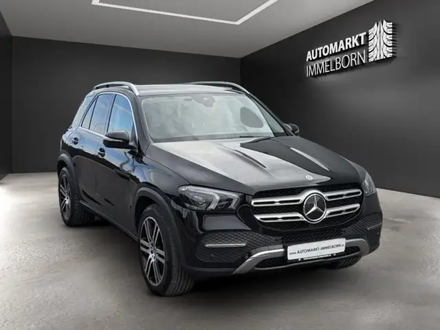 Mercedes-Benz GLE view 2