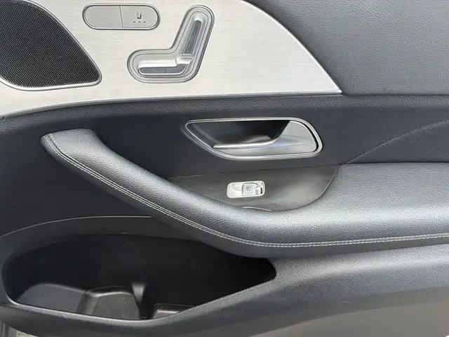 Mercedes-Benz GLE view 29