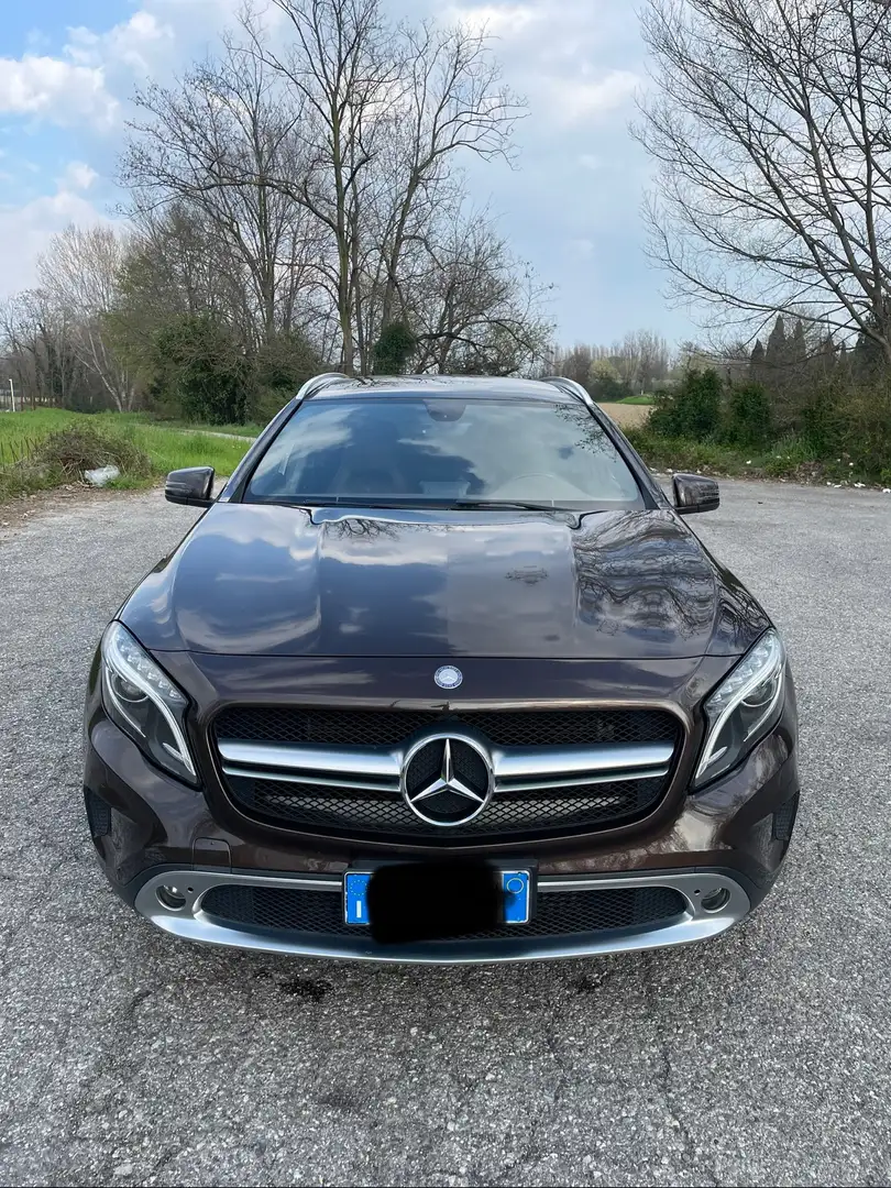 Mercedes-Benz GLA 200 d (cdi) Executive auto Marrone - 1