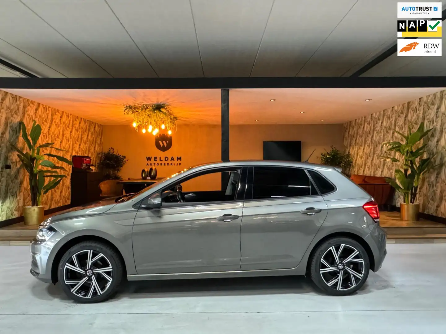 Volkswagen Polo 1.0 TSI Comfortline Garantie Trekhaak CarPlay Stoe Grigio - 1