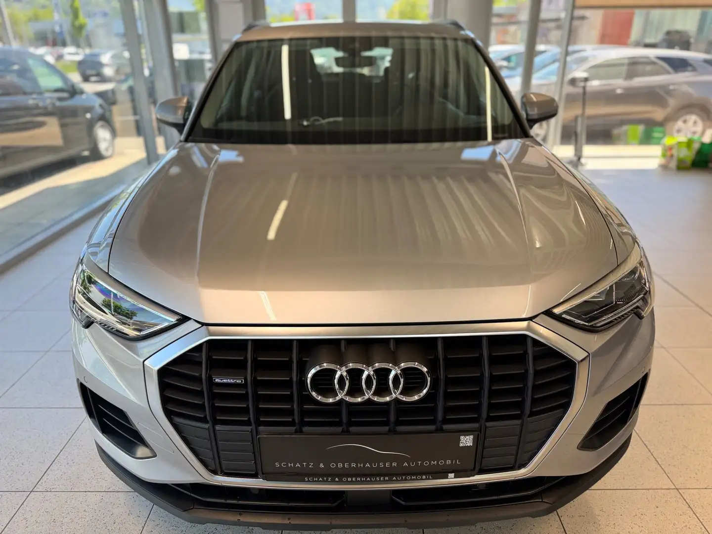 Audi Q3 35 TDI quattro Automatik Silber - 2