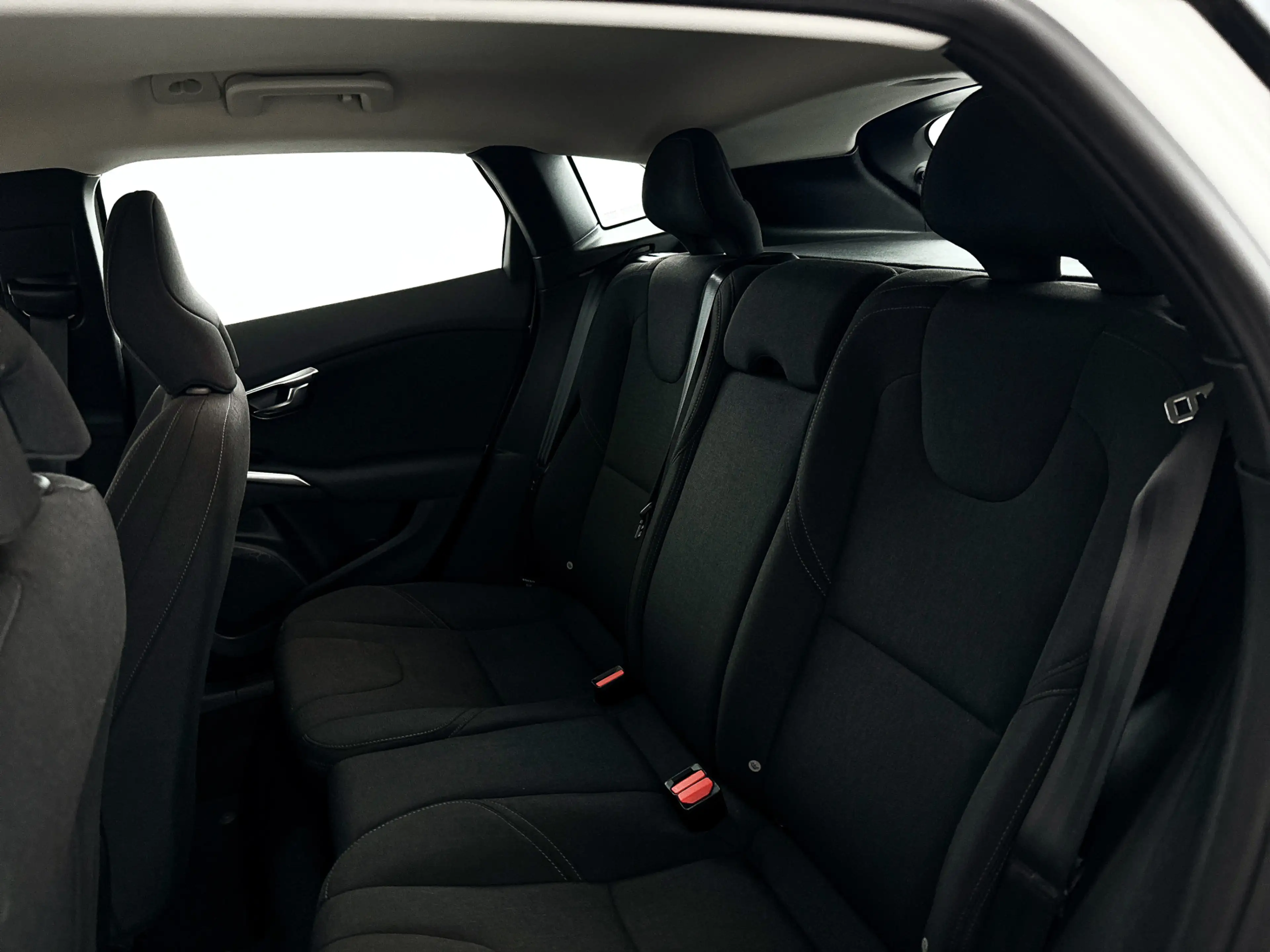 Volvo V40 2.0 T2 Nordic | Park assist | Airco | Cruise contr — photo 11