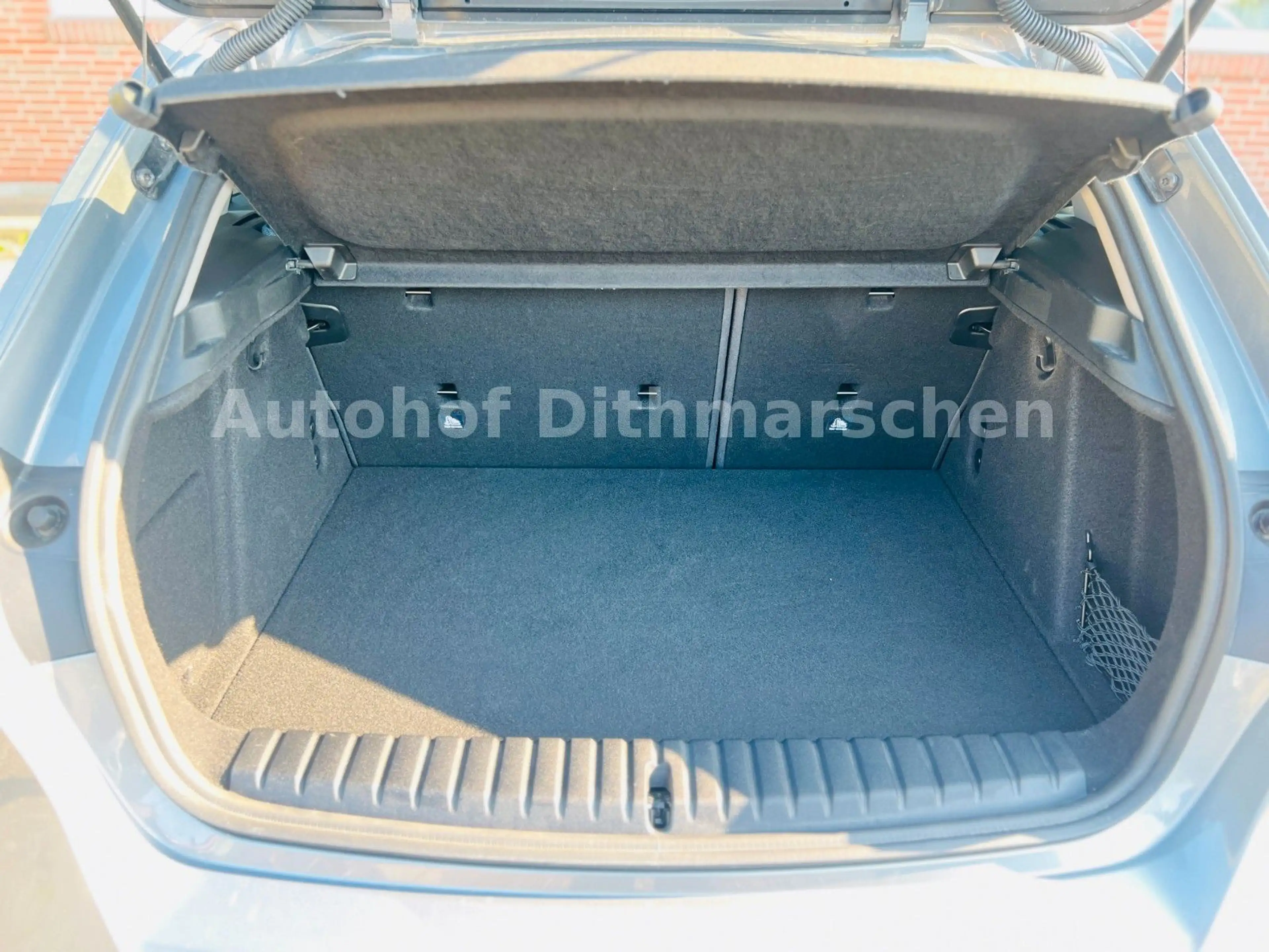 BMW 120 Limo/Mild-Hybr./Klima/Tempo/PDC/Kamera/Autom — photo 6