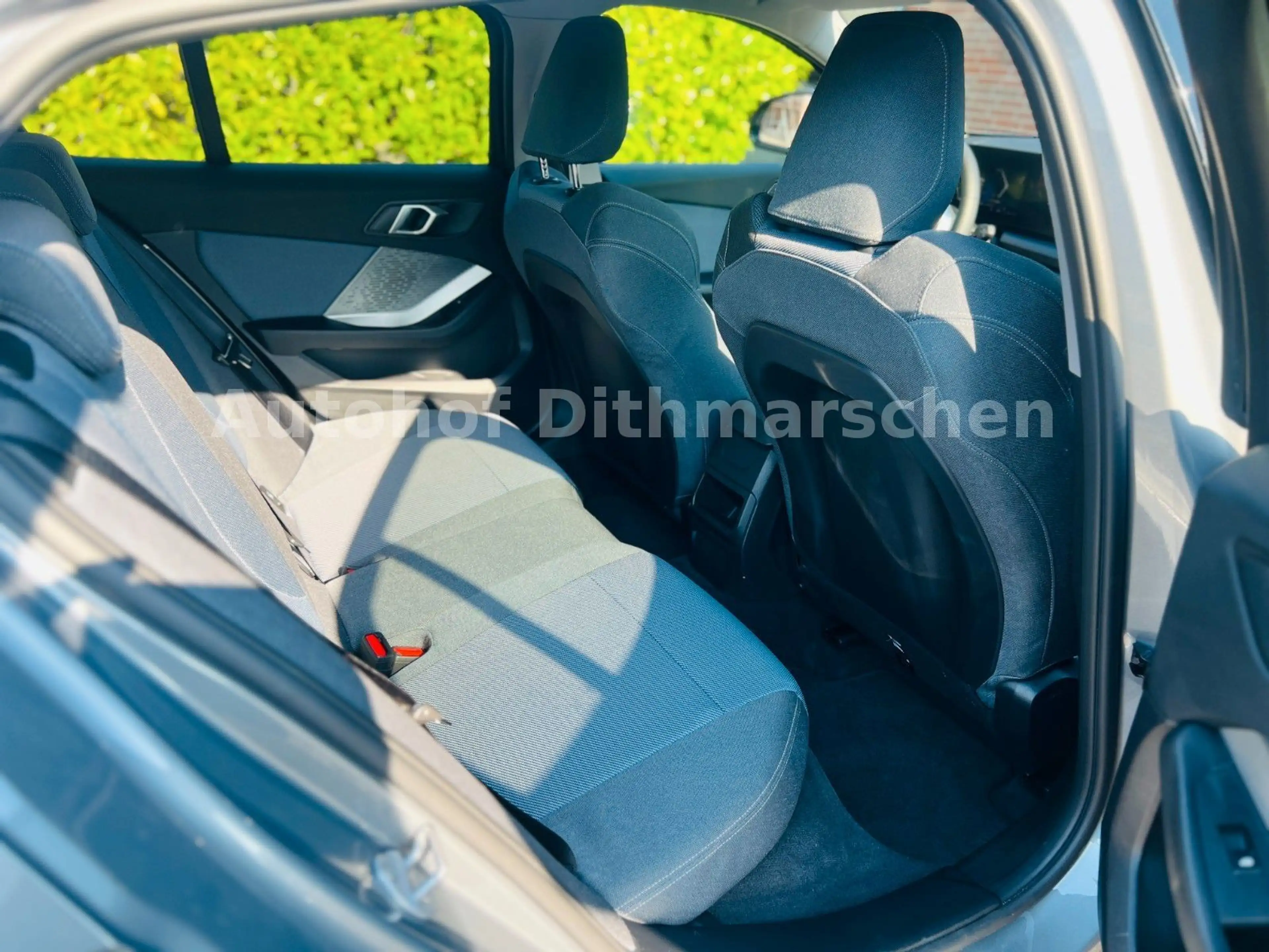 BMW 120 Limo/Mild-Hybr./Klima/Tempo/PDC/Kamera/Autom — photo 10