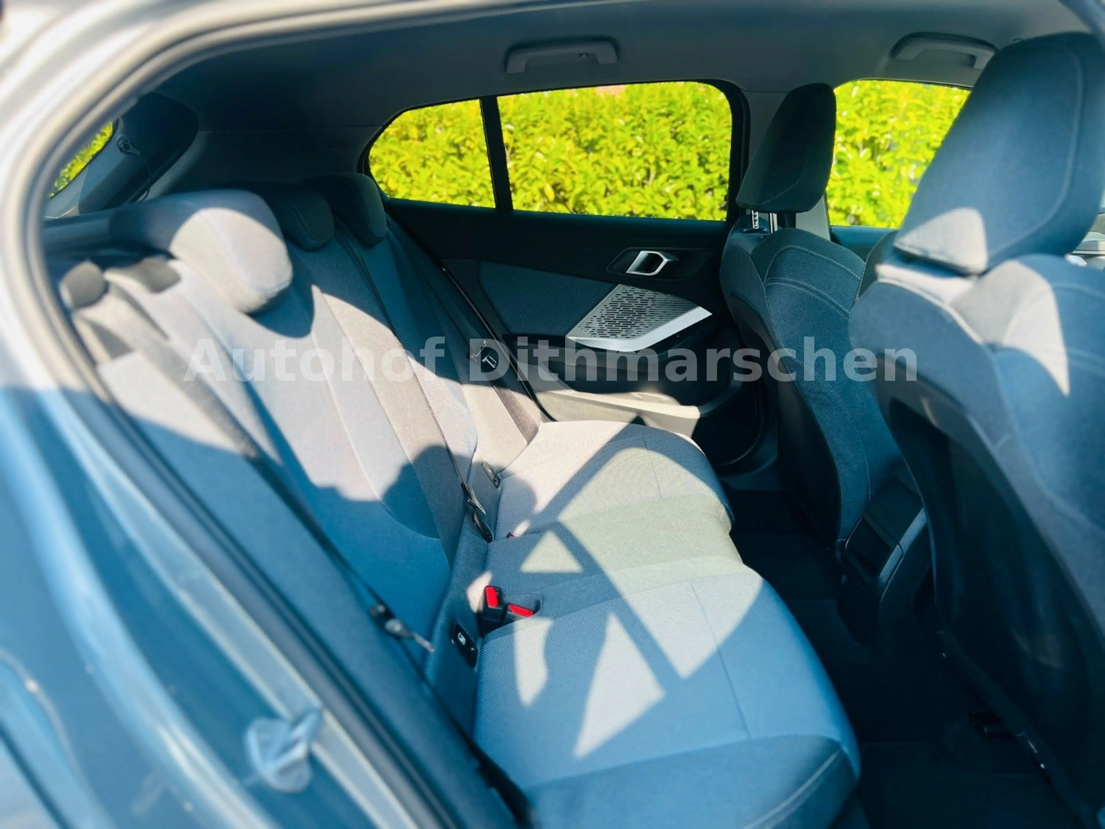 BMW 120 Limo/Mild-Hybr./Klima/Tempo/PDC/Kamera/Autom — photo 11