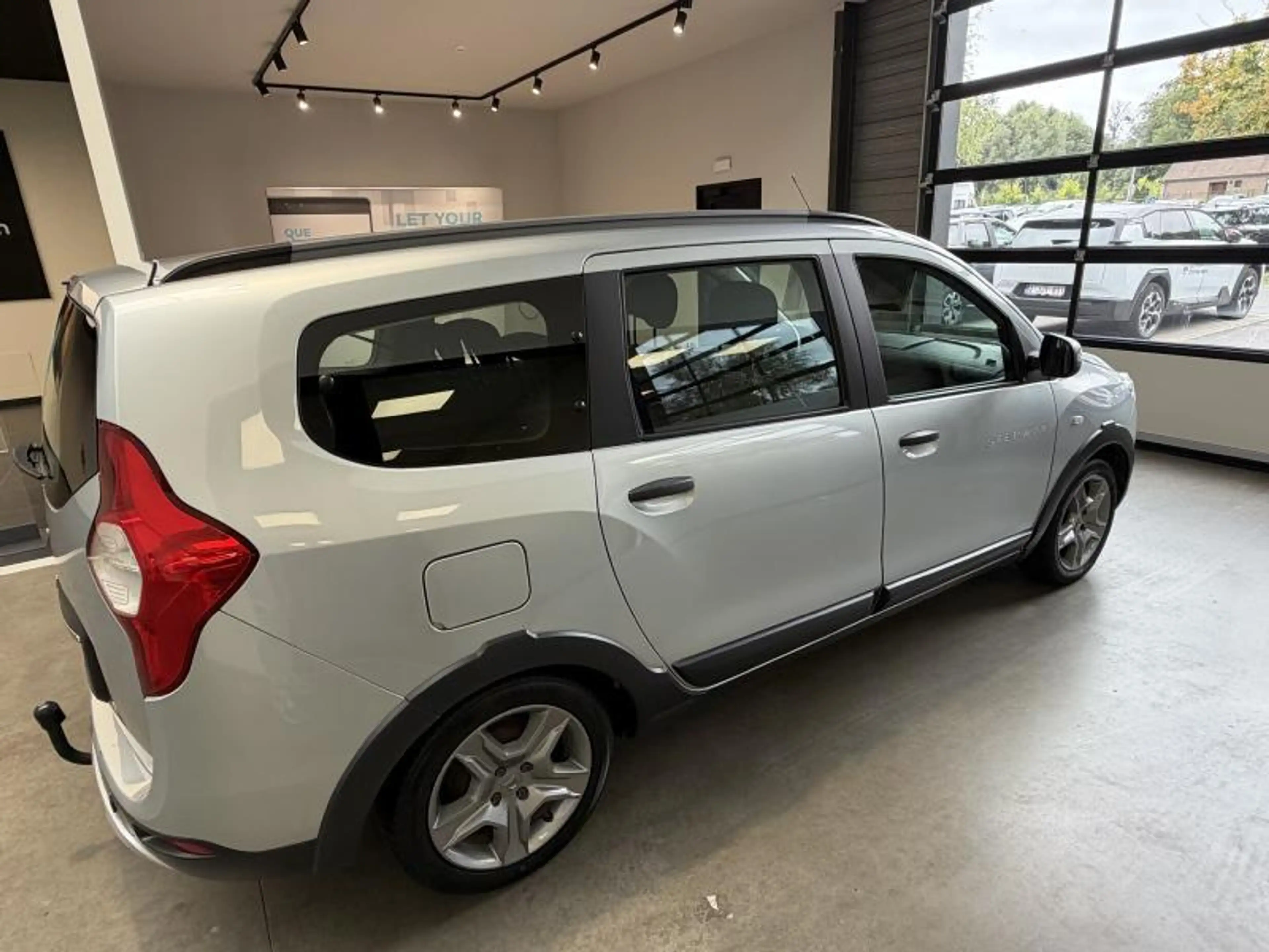 Dacia Lodgy STEPWAY TCE 130 7PL. — photo 9