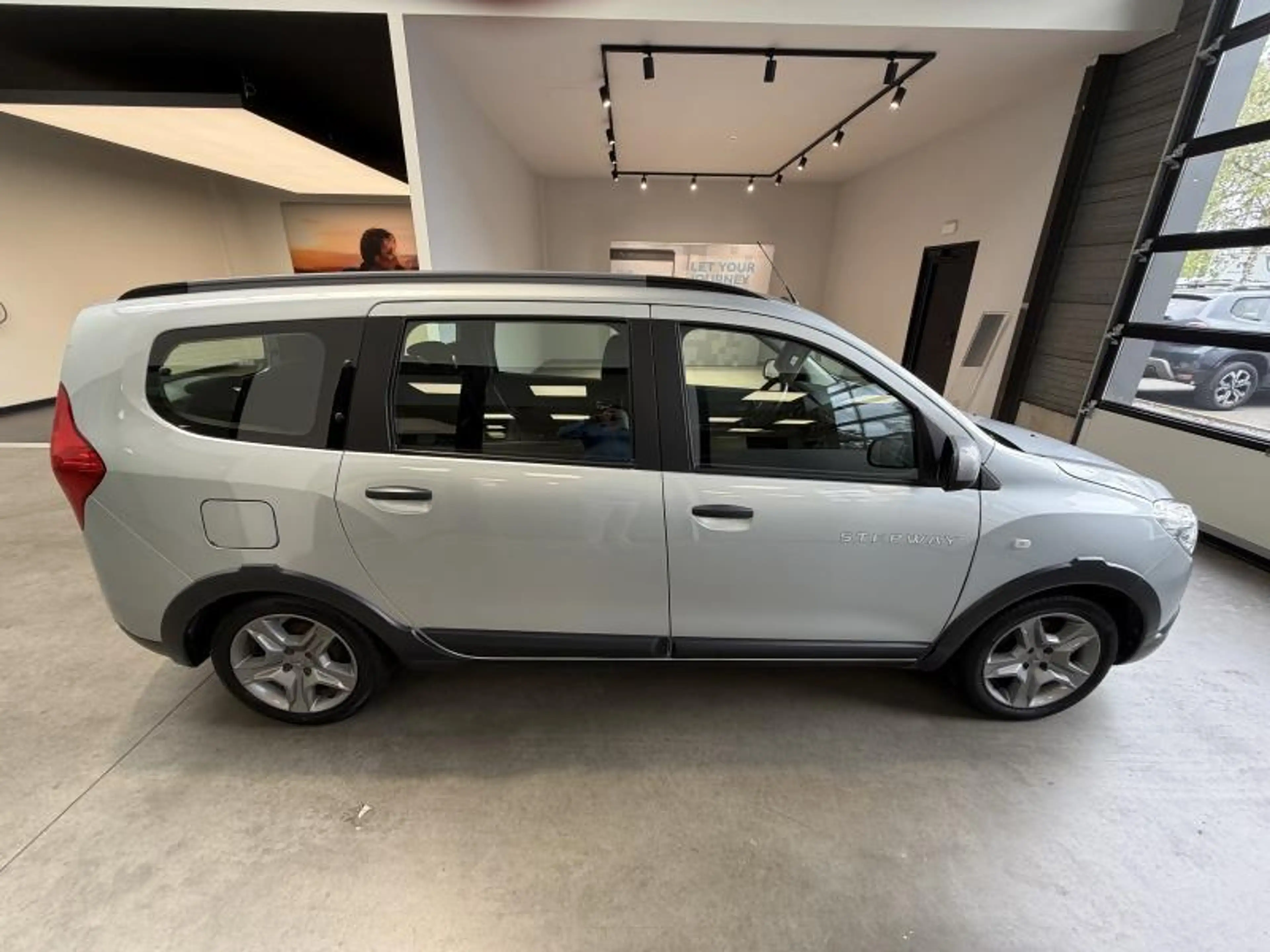 Dacia Lodgy STEPWAY TCE 130 7PL. — photo 10