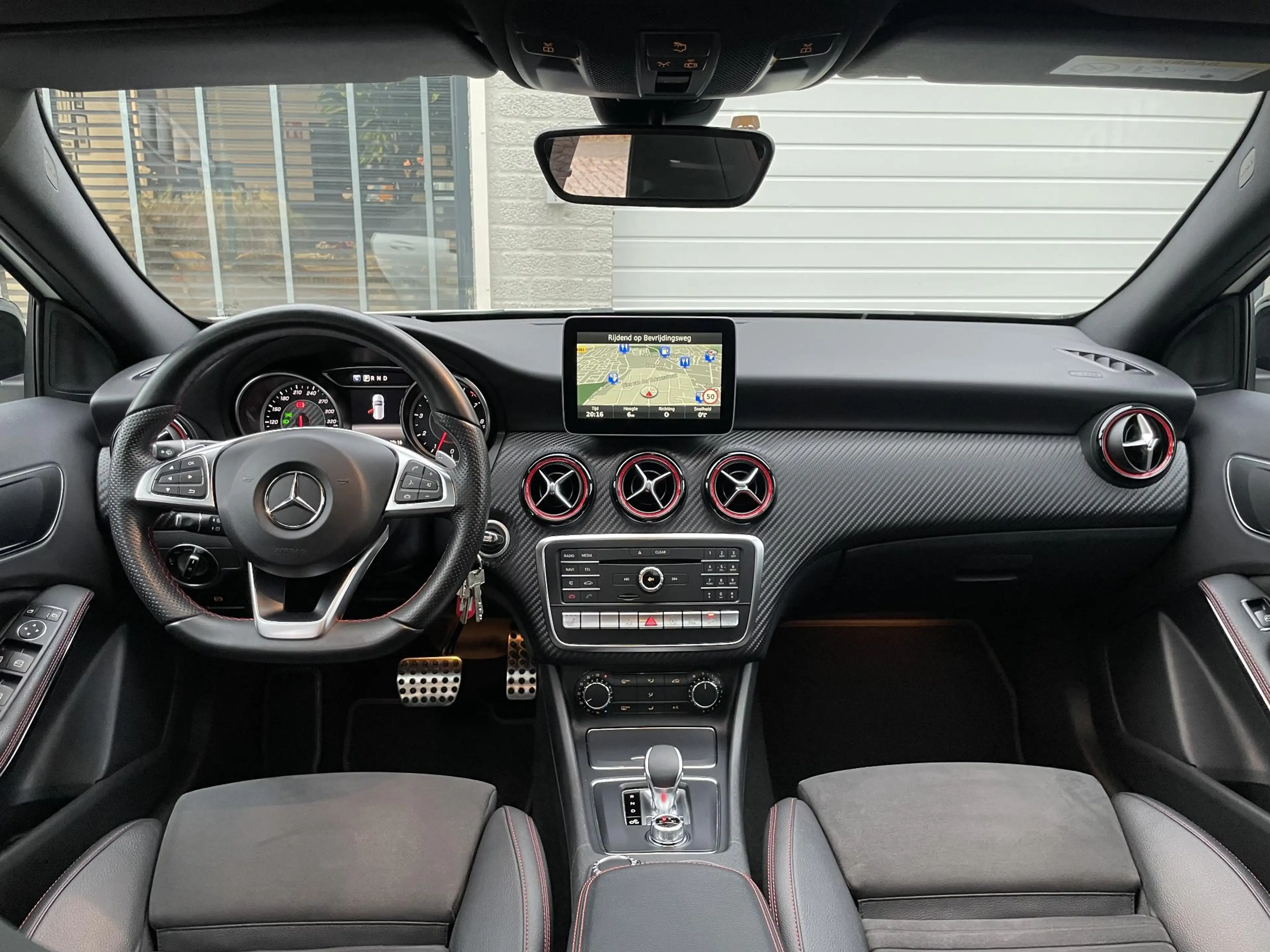 Mercedes-Benz A 45 AMG 4MATIC 381PK Topstaat. — photo 14