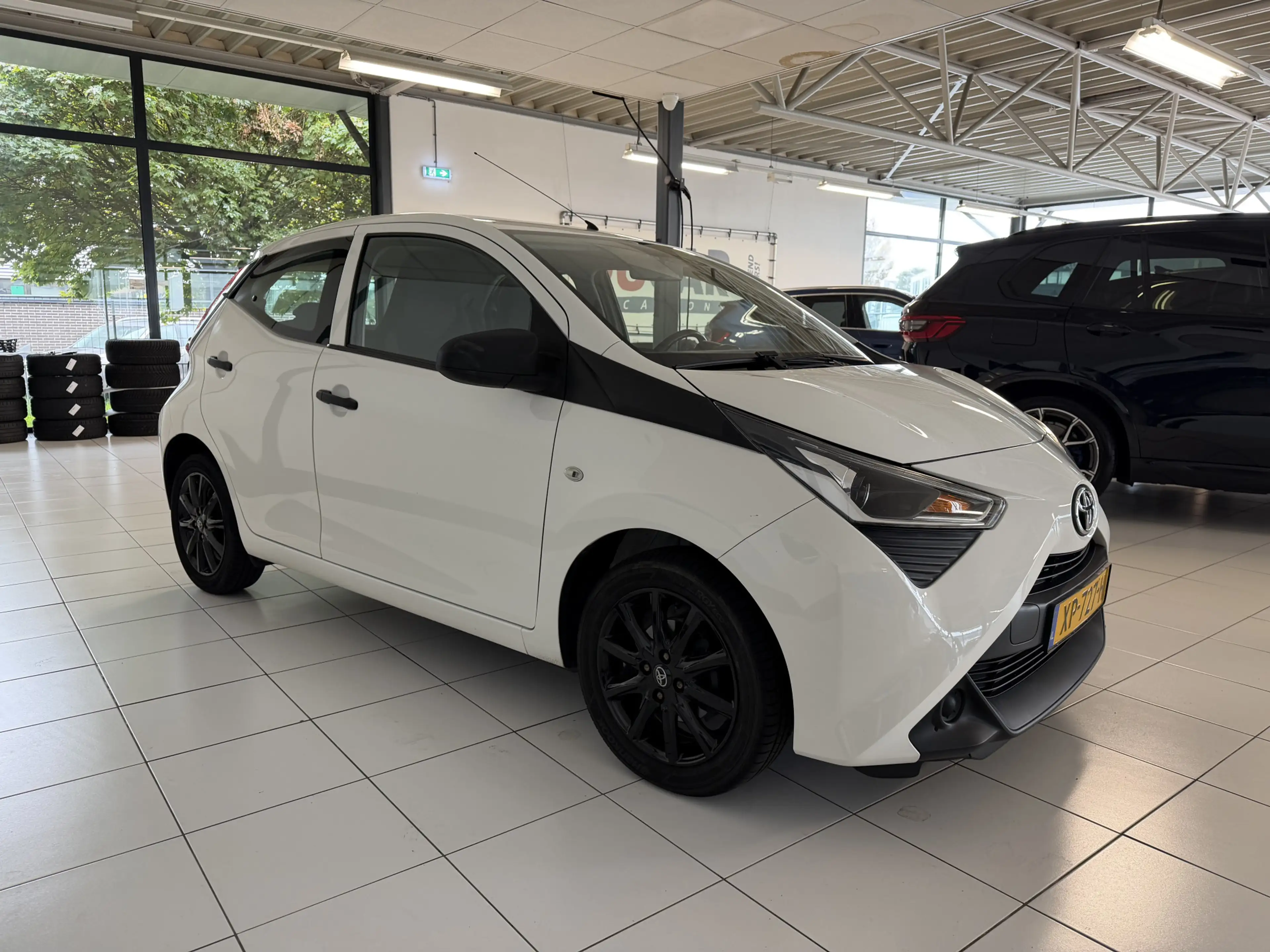 Toyota Aygo 1.0 VVT-i x-fun 5 Drs Airco / — photo 5