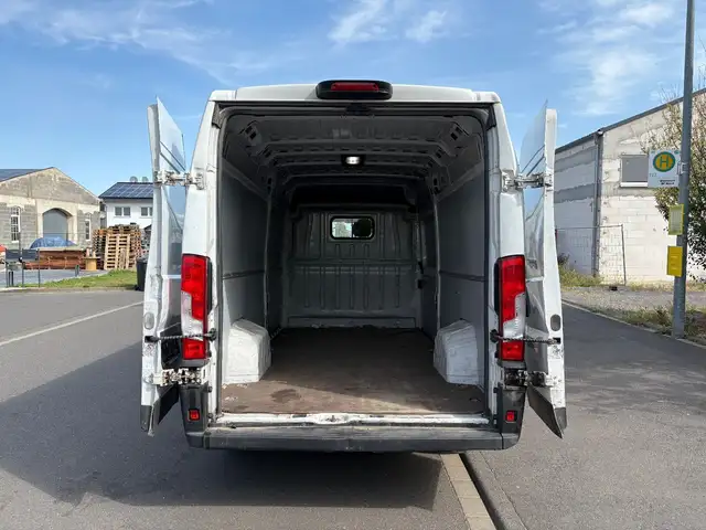 Fiat Ducato view 11