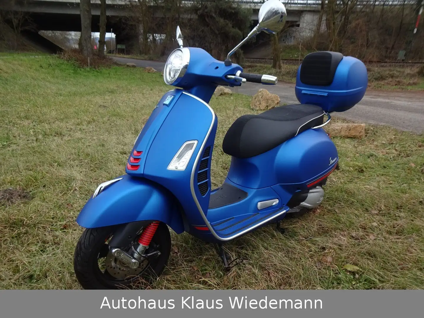 Piaggio Vespa GTS 300 SuperSport - 1.Hd./erst 720 Km Blue - 1