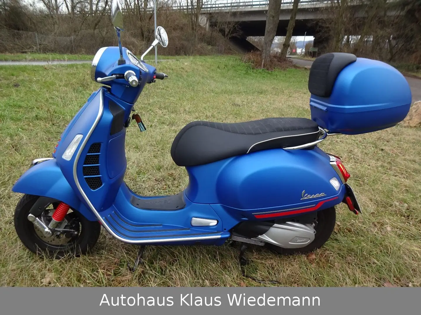 Piaggio Vespa GTS 300 SuperSport - 1.Hd./erst 720 Km Blue - 2