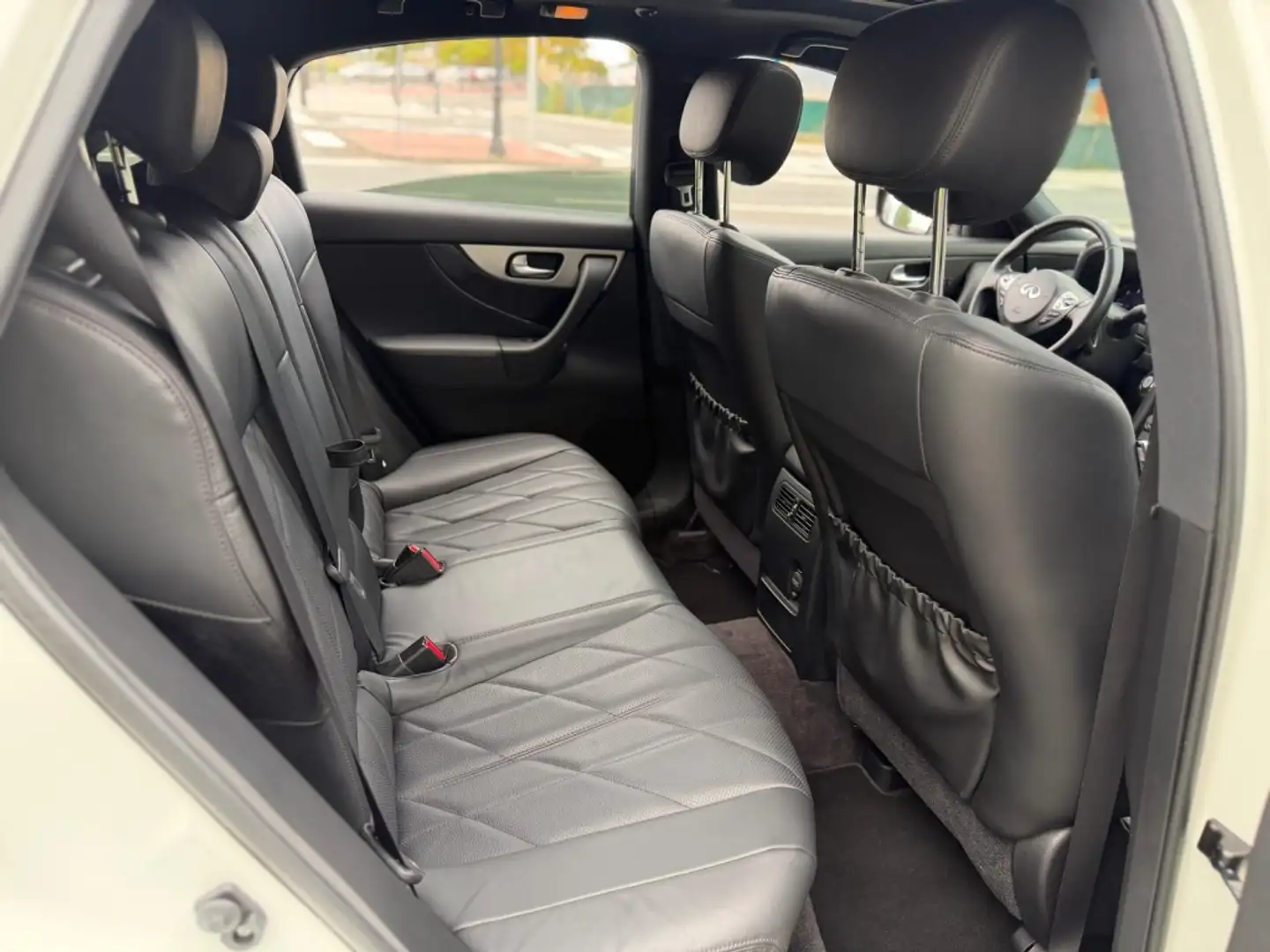 Infiniti QX70 3.0d S Premium Aut. Blanco - 2