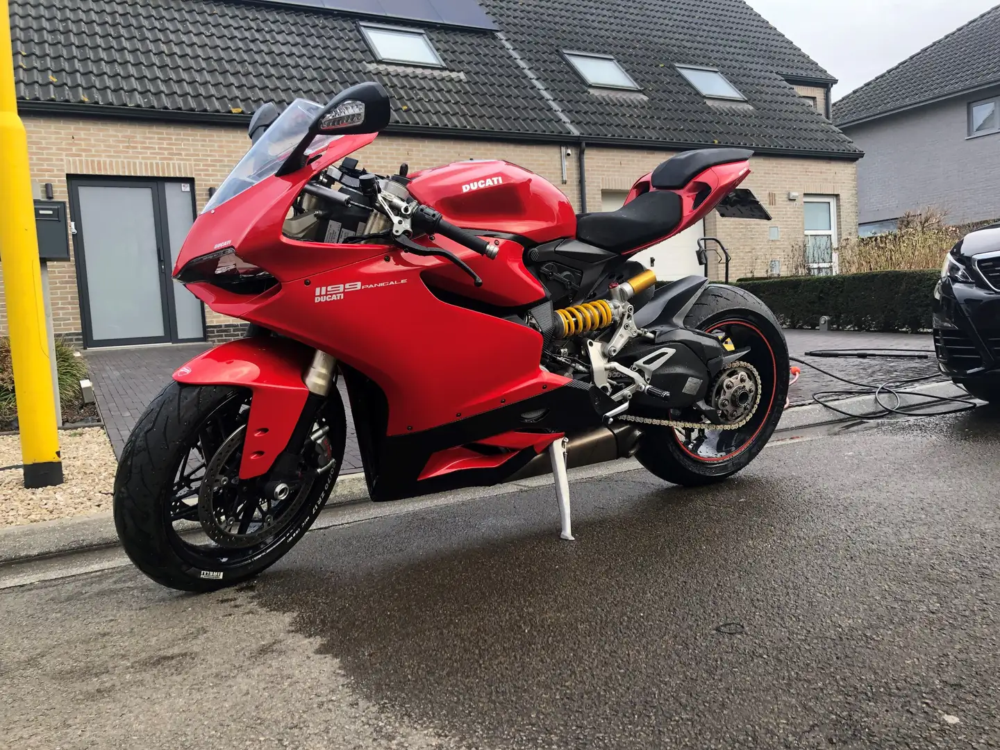 Ducati 1199 Panigale Red - 1