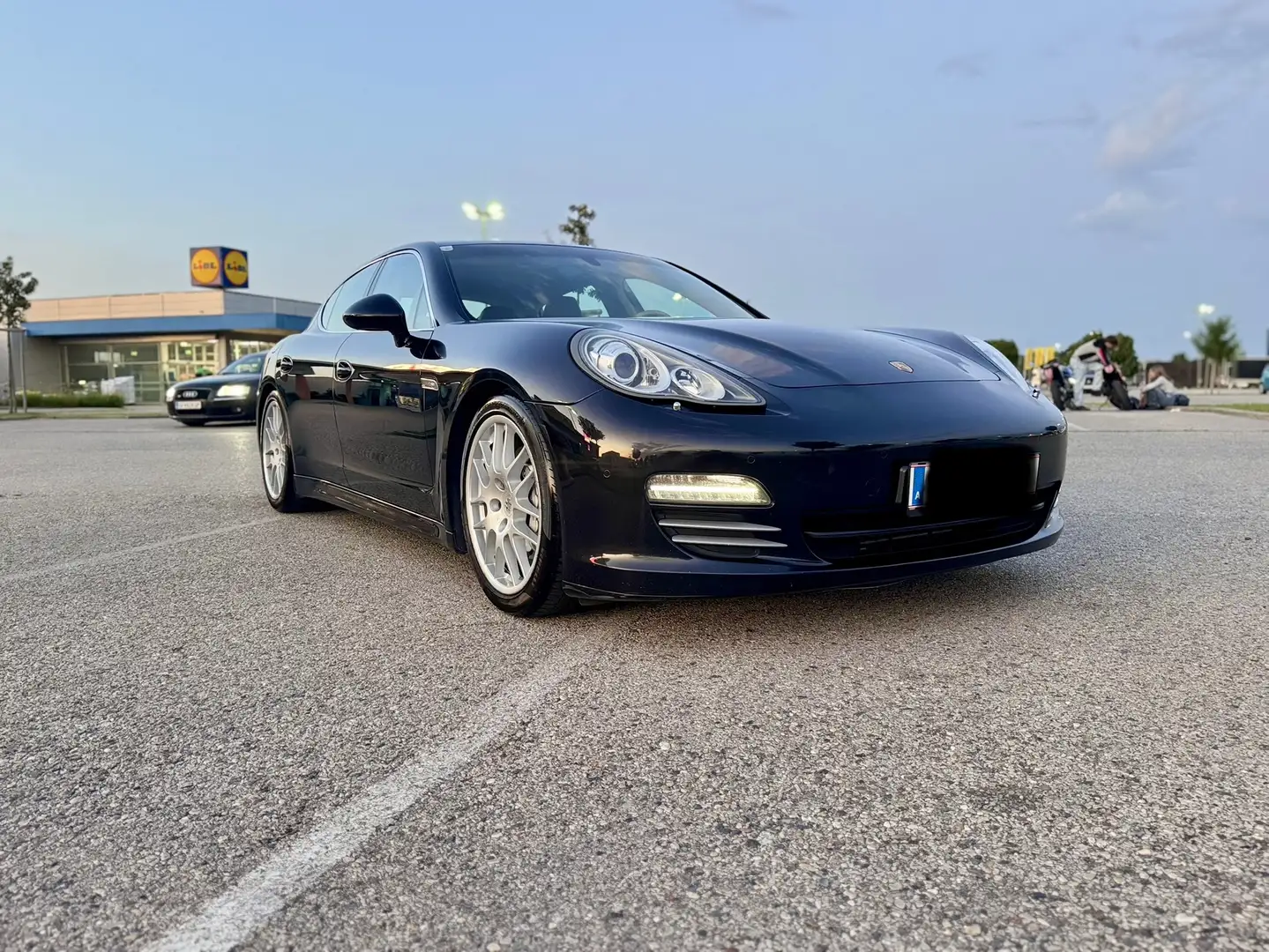 Porsche Panamera 4S | Sport Chrono | Luftfahrwerk | BOSE | ÖAMTC Noir - 2