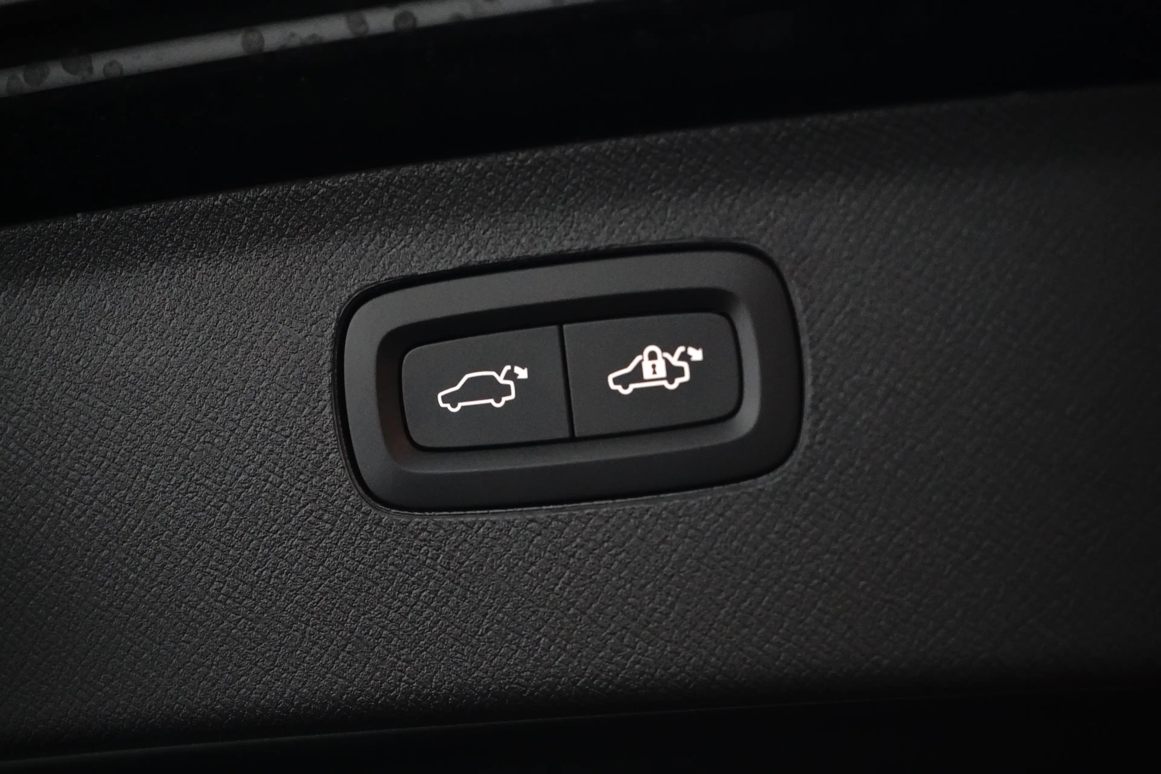 Volvo XC90 2.0 T8 Plug-in hybrid AWD Ultra Black Edition | Lu — photo 34